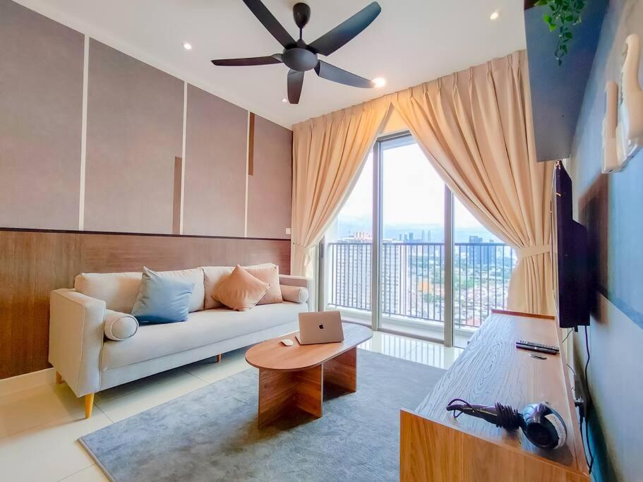Kenwingston Platz Signature Suites by Manhattan Group