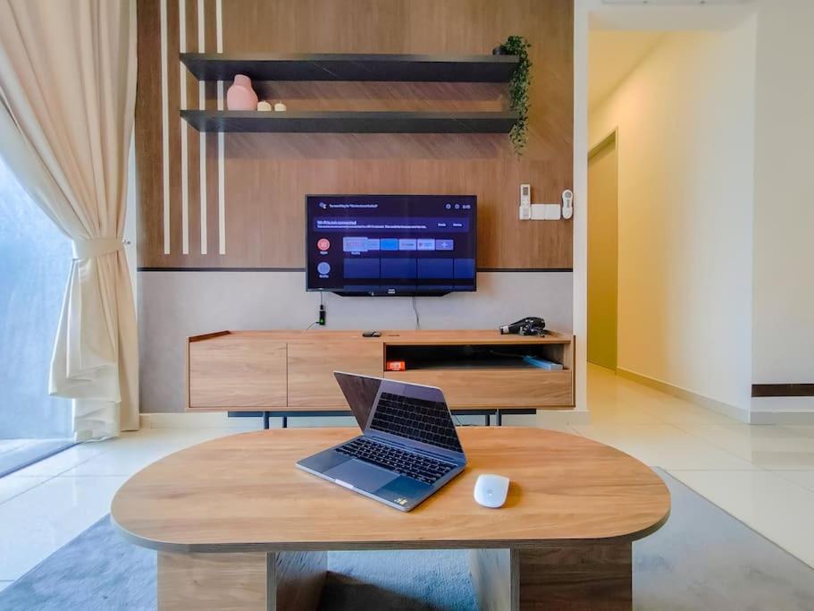 Kenwingston Platz Signature Suites by Manhattan Group