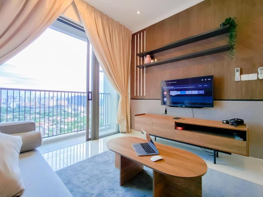 Kenwingston Platz Signature Suites by Manhattan Group
