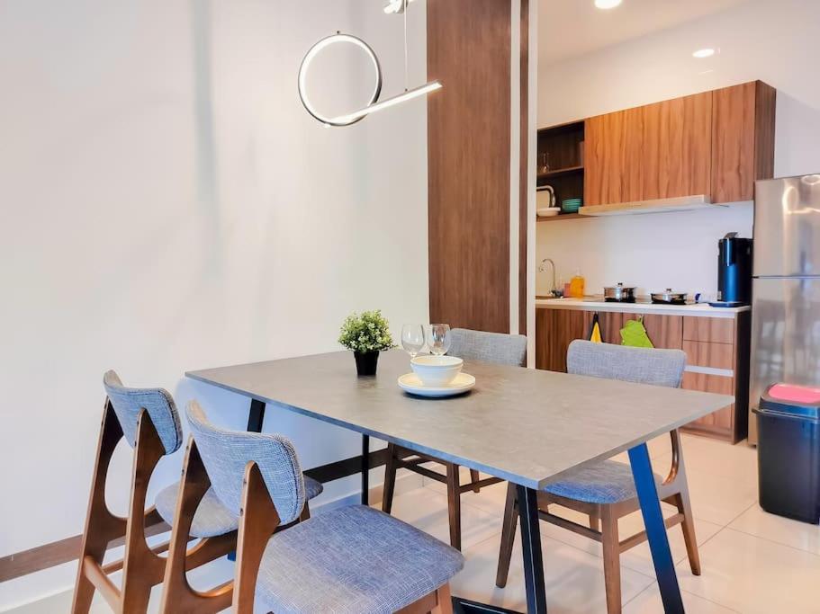 Kenwingston Platz Signature Suites by Manhattan Group