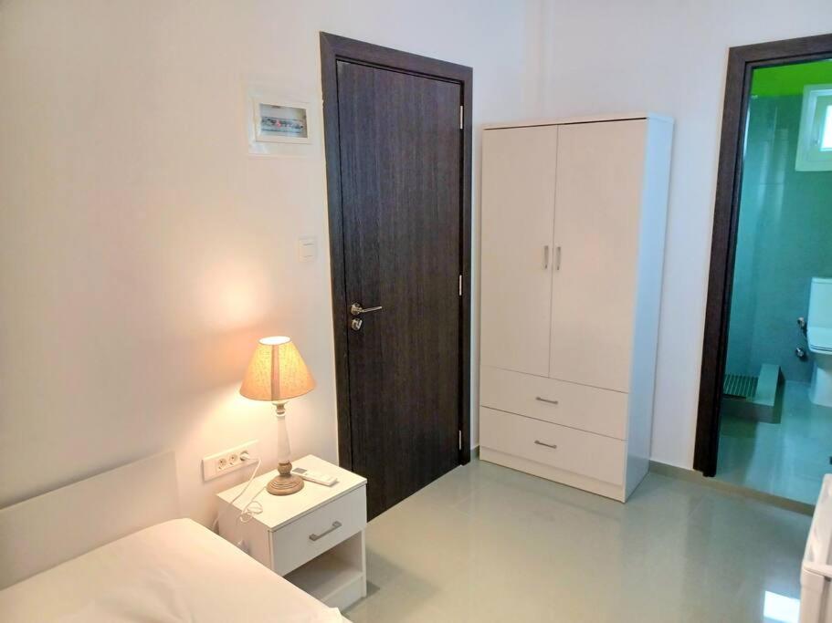 Port View Apartment Ios Port view 5