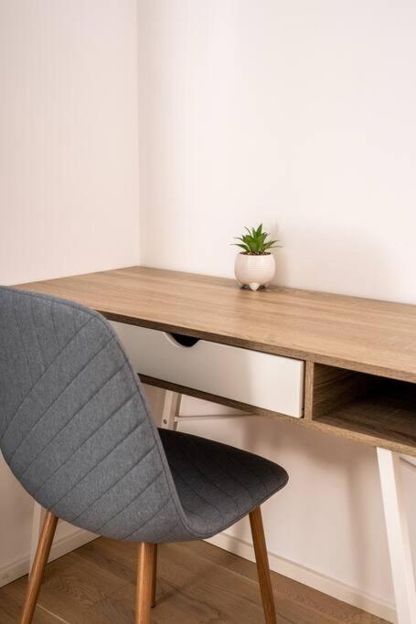 FREE PARKING- Newly built Apartment