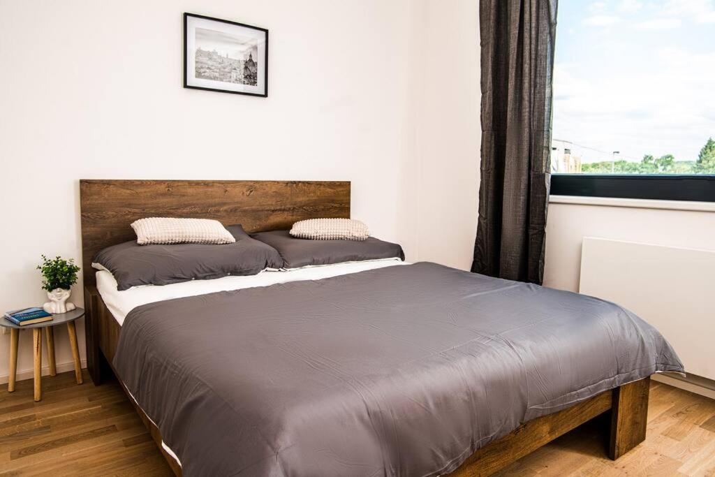 FREE PARKING- Newly built Apartment