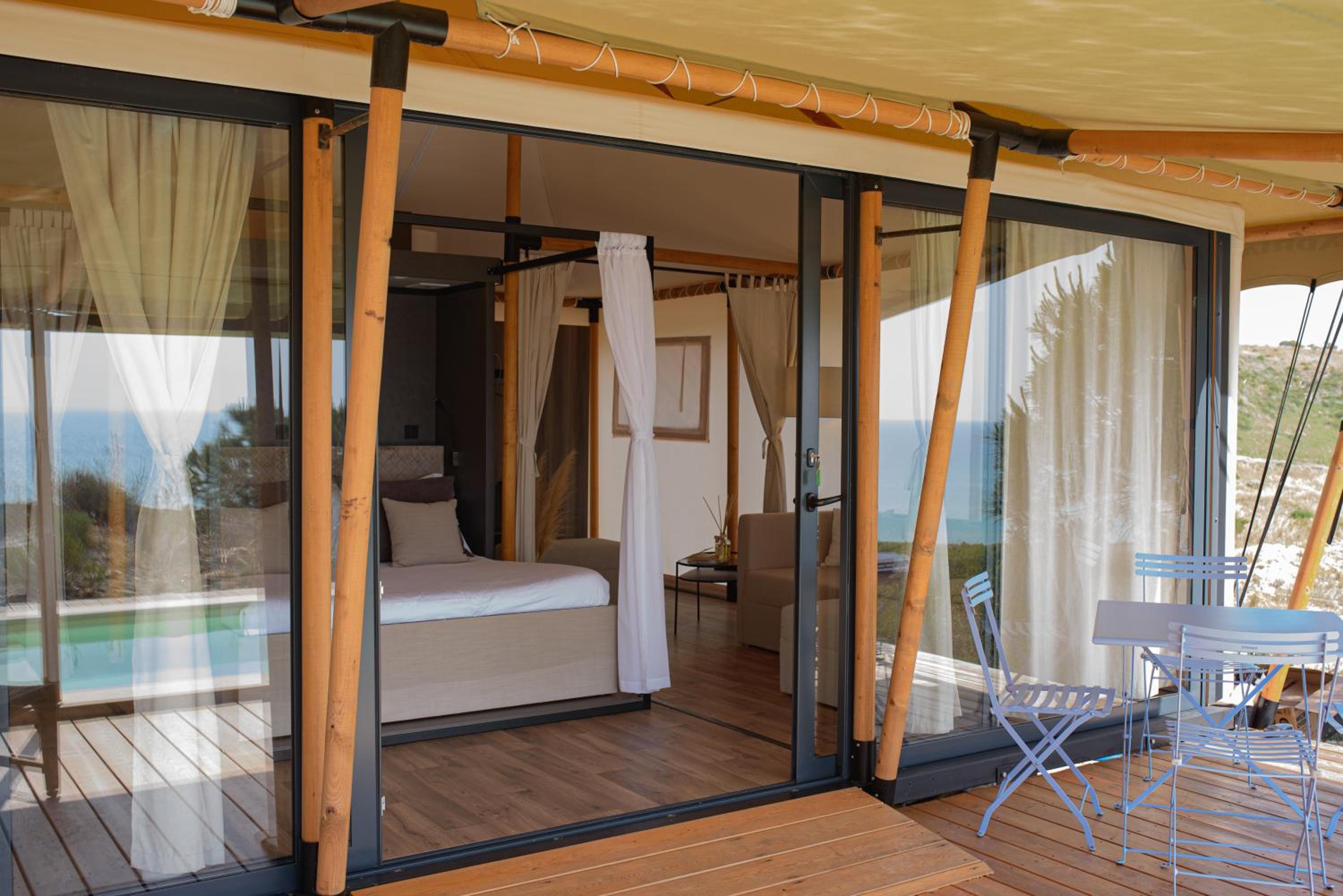 Luna Minoica Suites and Apartments