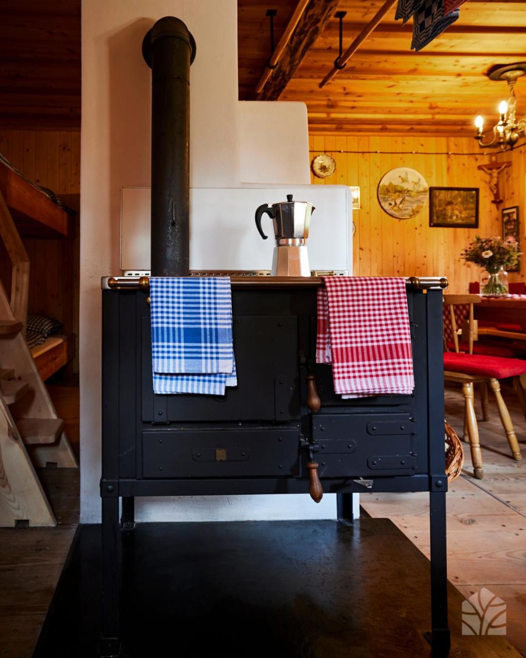 Waldhütte KOSAK - jetzt neu mit Bad & WC
