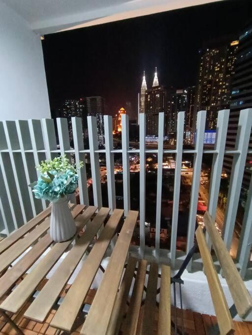 CL 93B Balcony KLCC View Studio