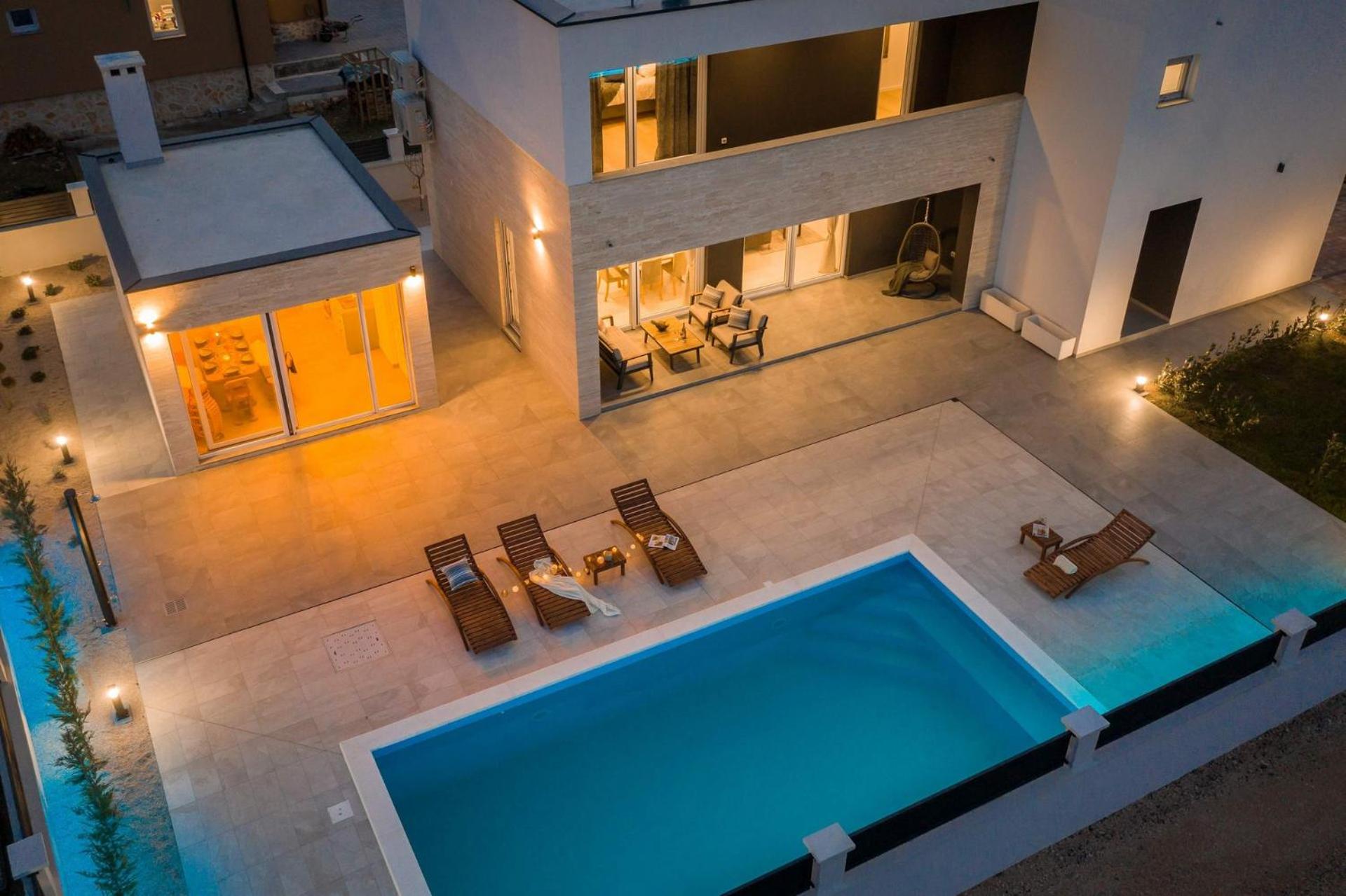 Magnificent Luxury Villa Dominic view 2