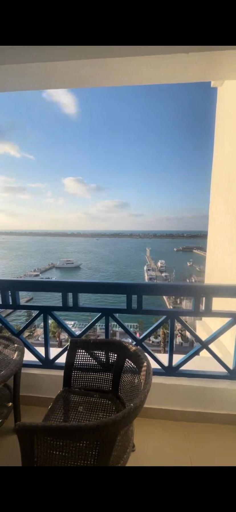 Executive Royal Tower Apartments - Sky Lounge