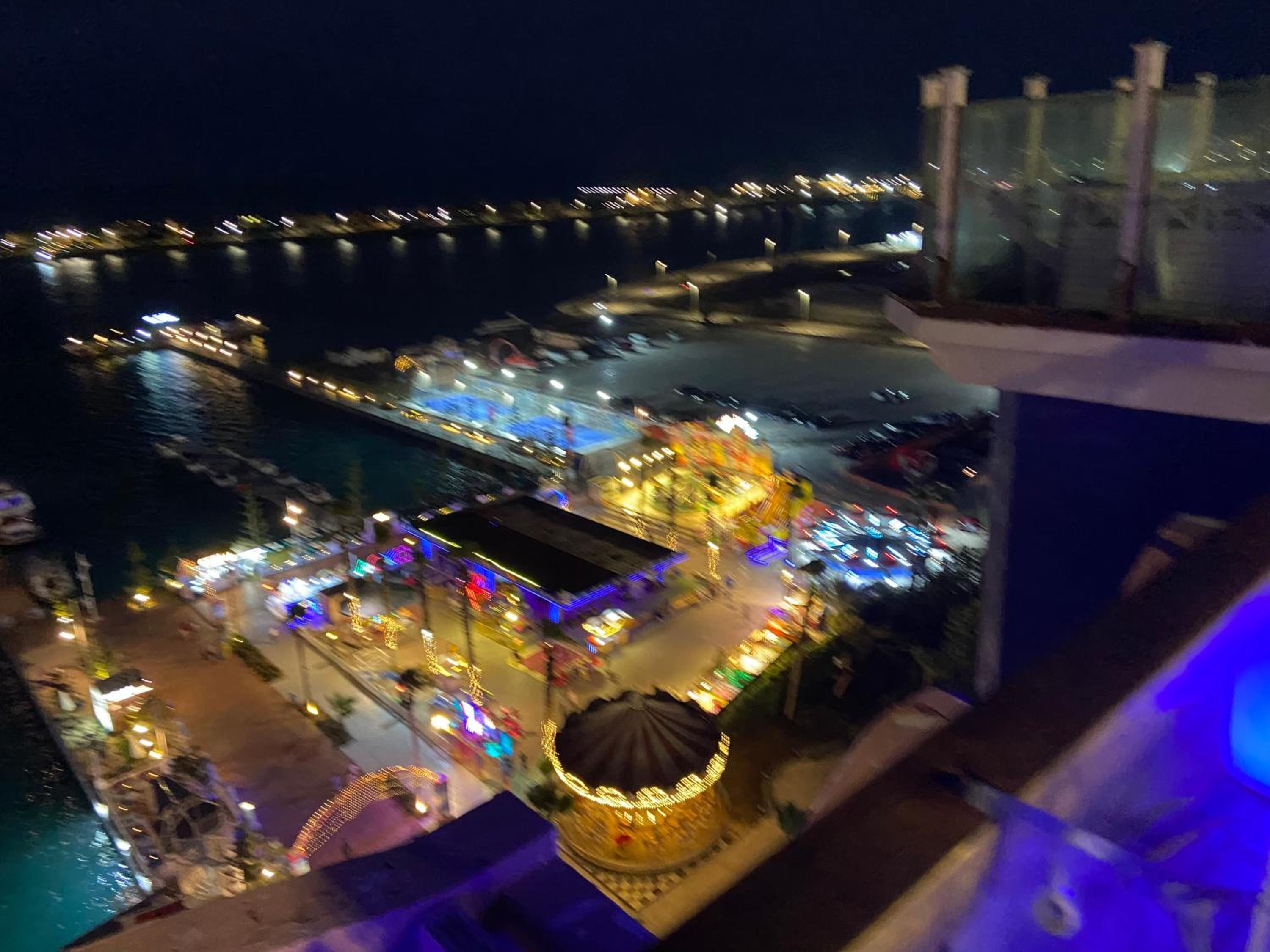 Executive Royal Tower Apartments - Sky Lounge