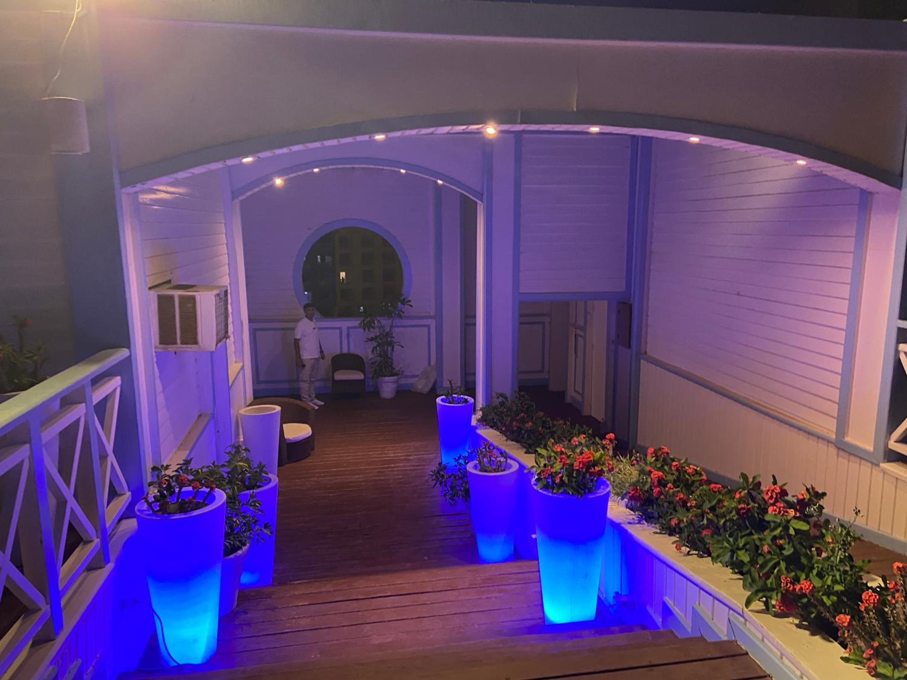 Executive Royal Tower Apartments - Sky Lounge