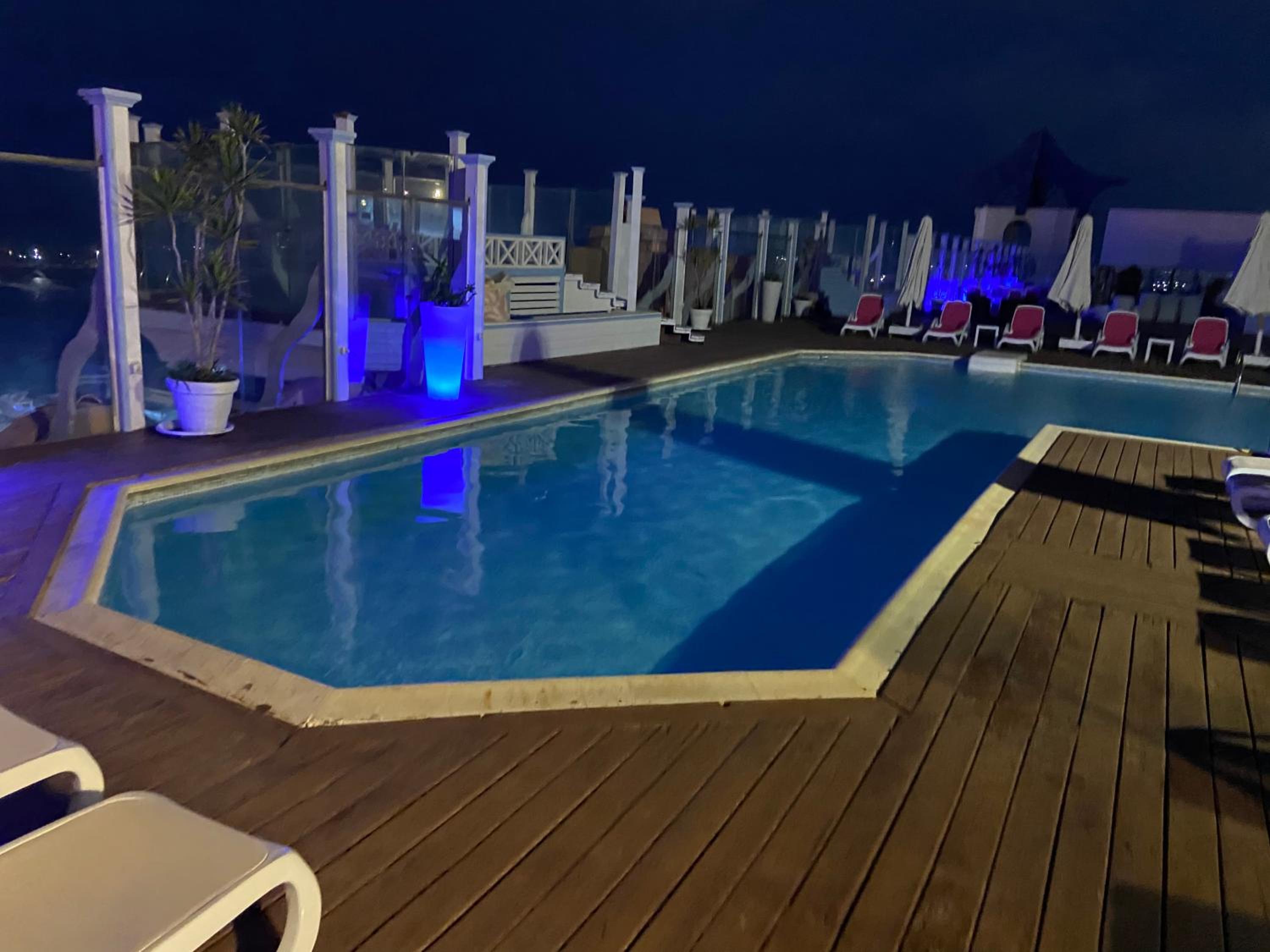 Executive Royal Tower Apartments - Sky Lounge