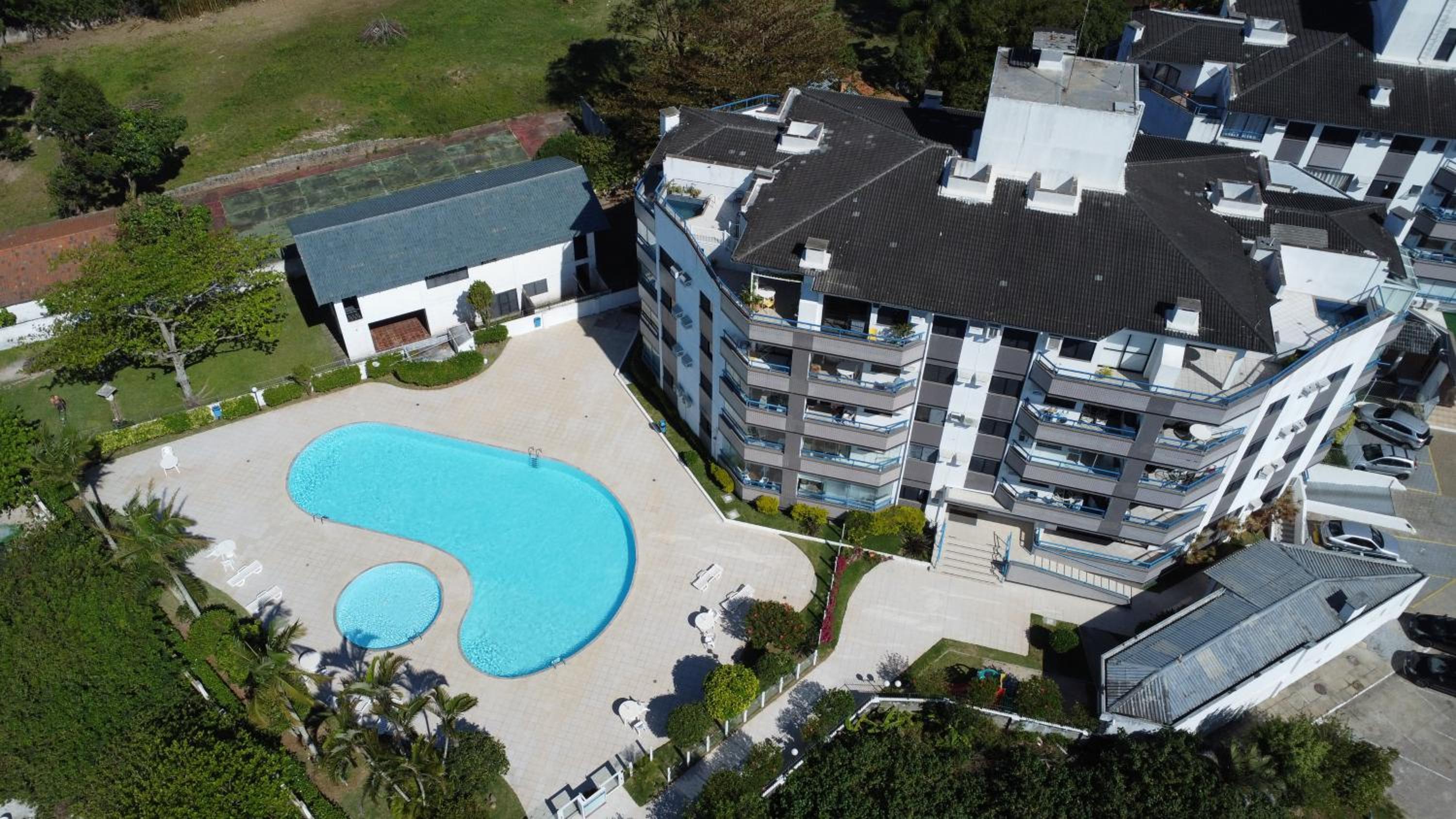 Sofisticado apartamento de dois quartos, com uma linda vista para o mar (C159)