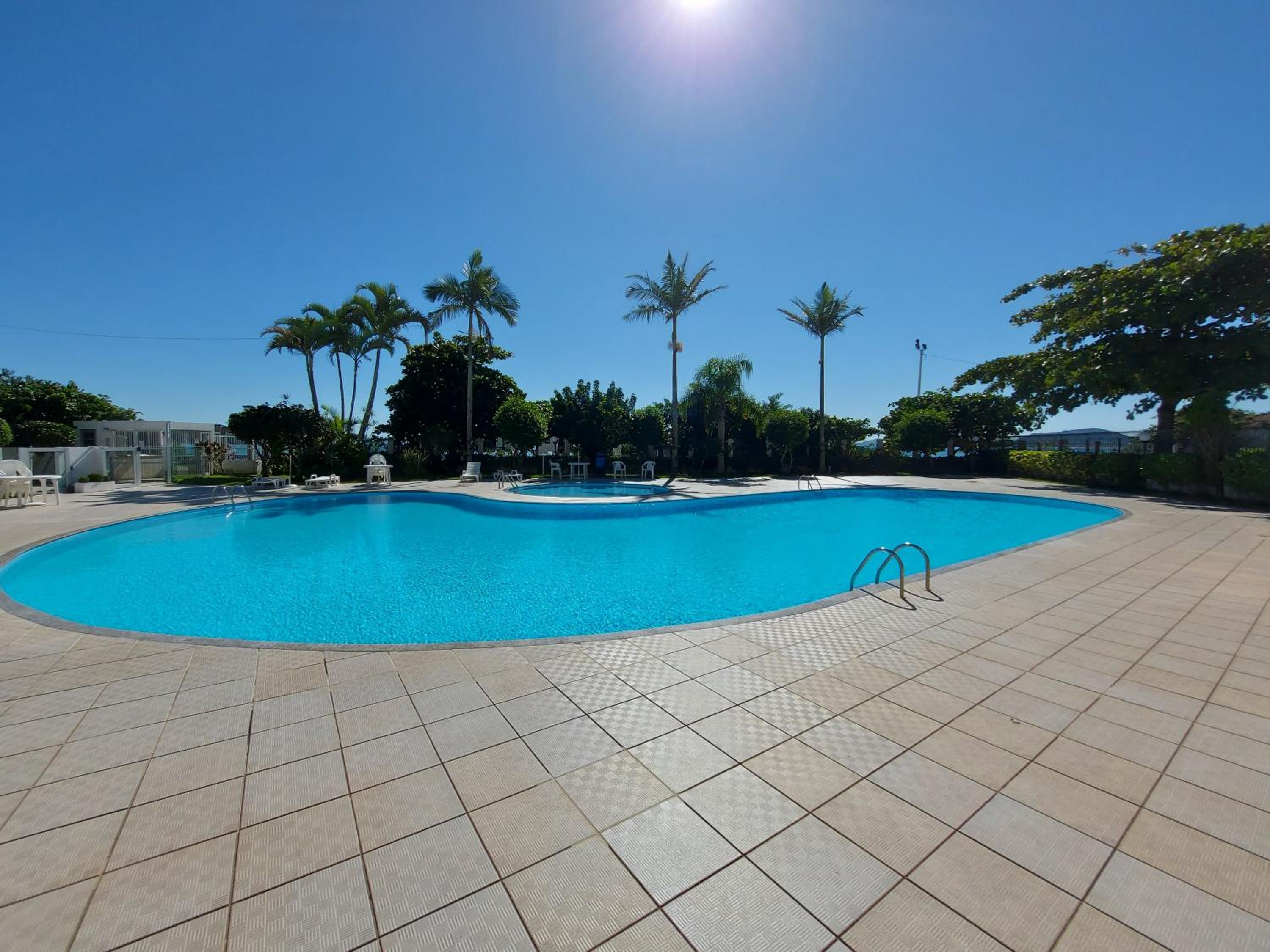 Sofisticado apartamento de dois quartos, com uma linda vista para o mar (C159)