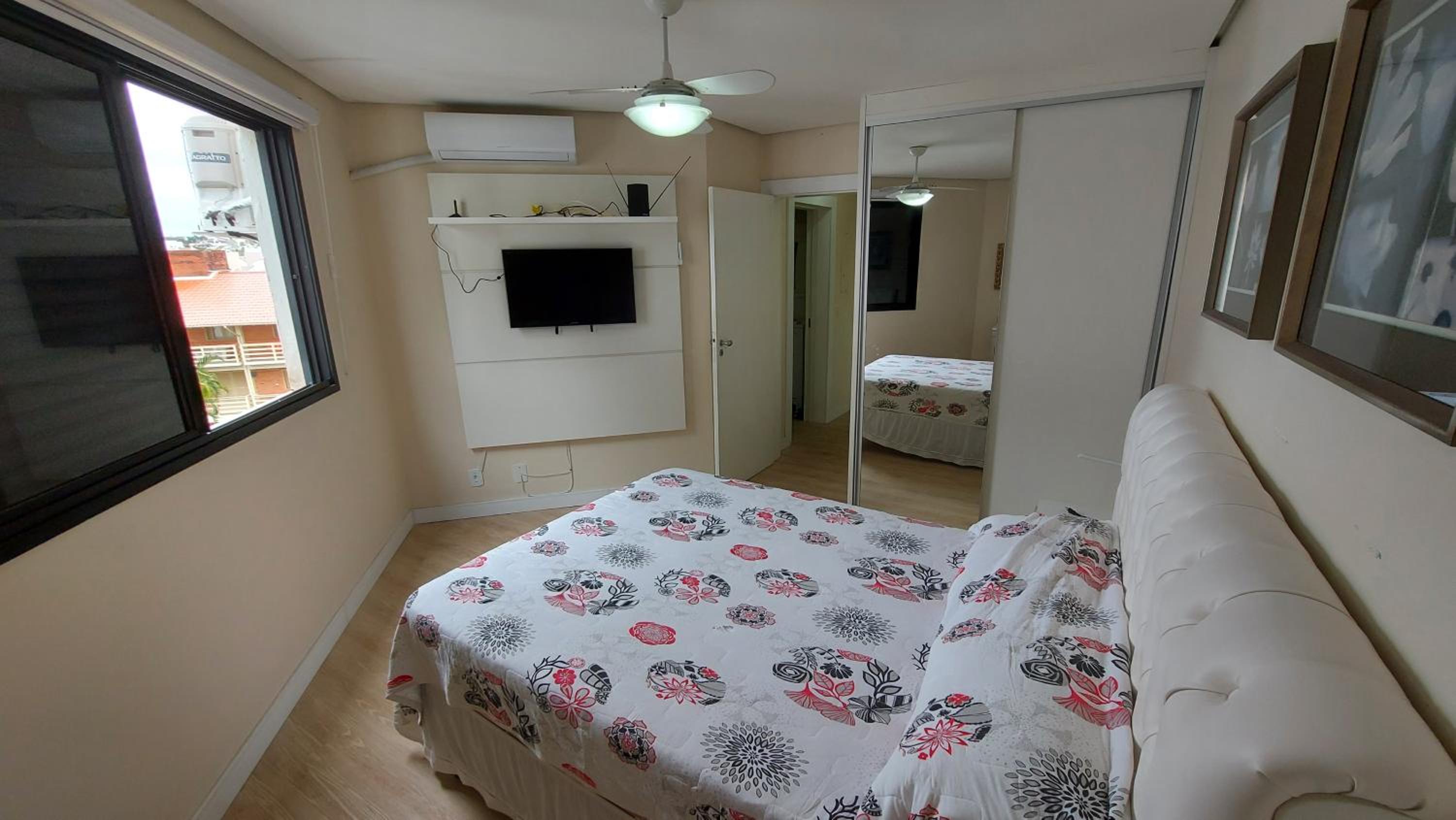 Sofisticado apartamento de dois quartos, com uma linda vista para o mar (C159)