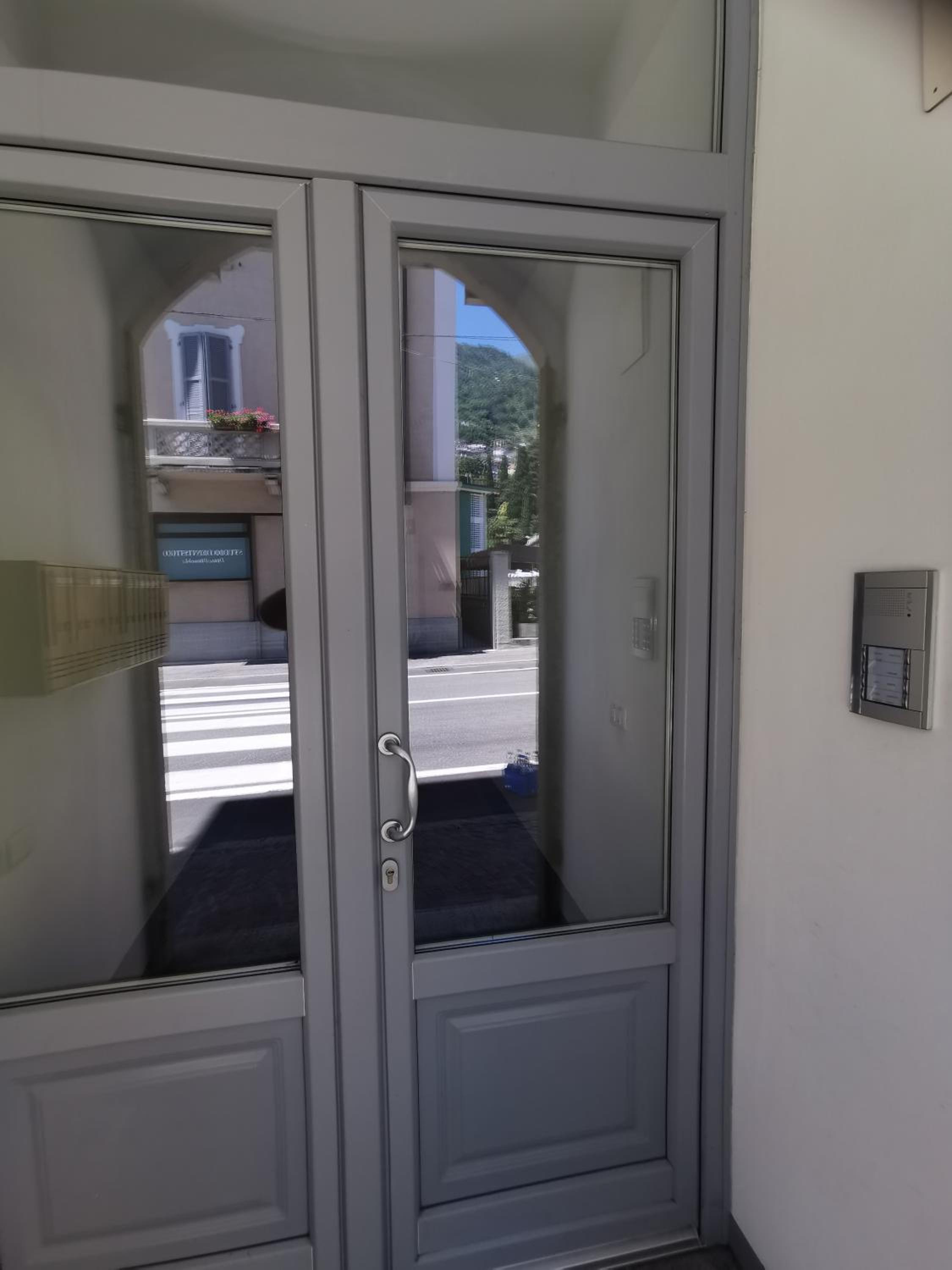 Apartment with parking near the historical center view 5