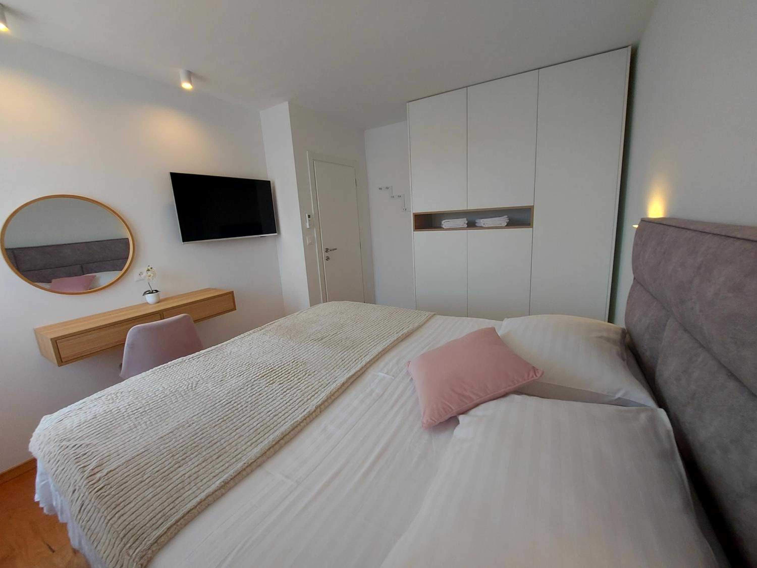 Luxury Apartments Marina View