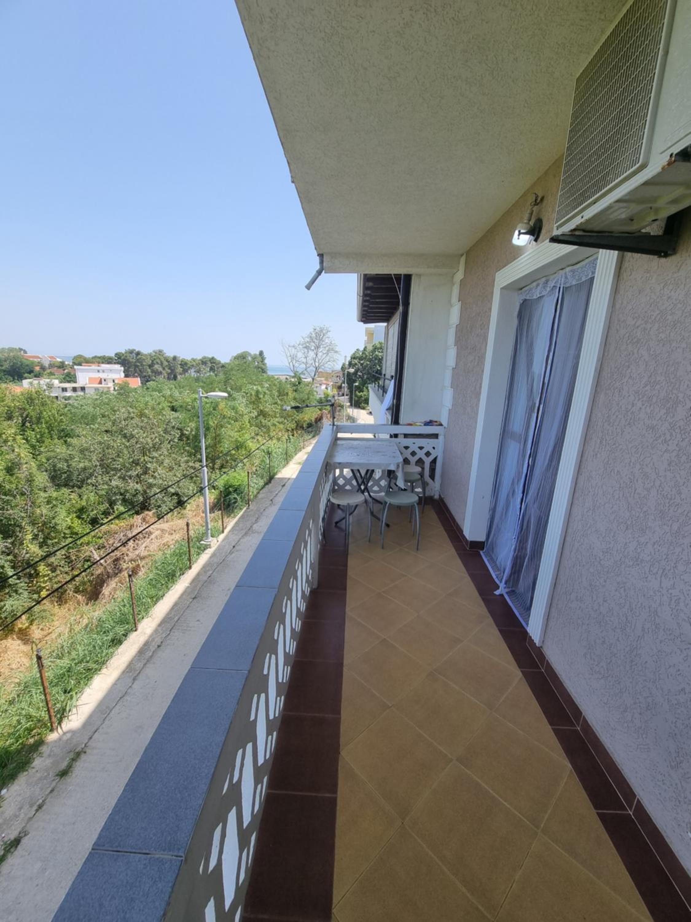 Becic Apartments