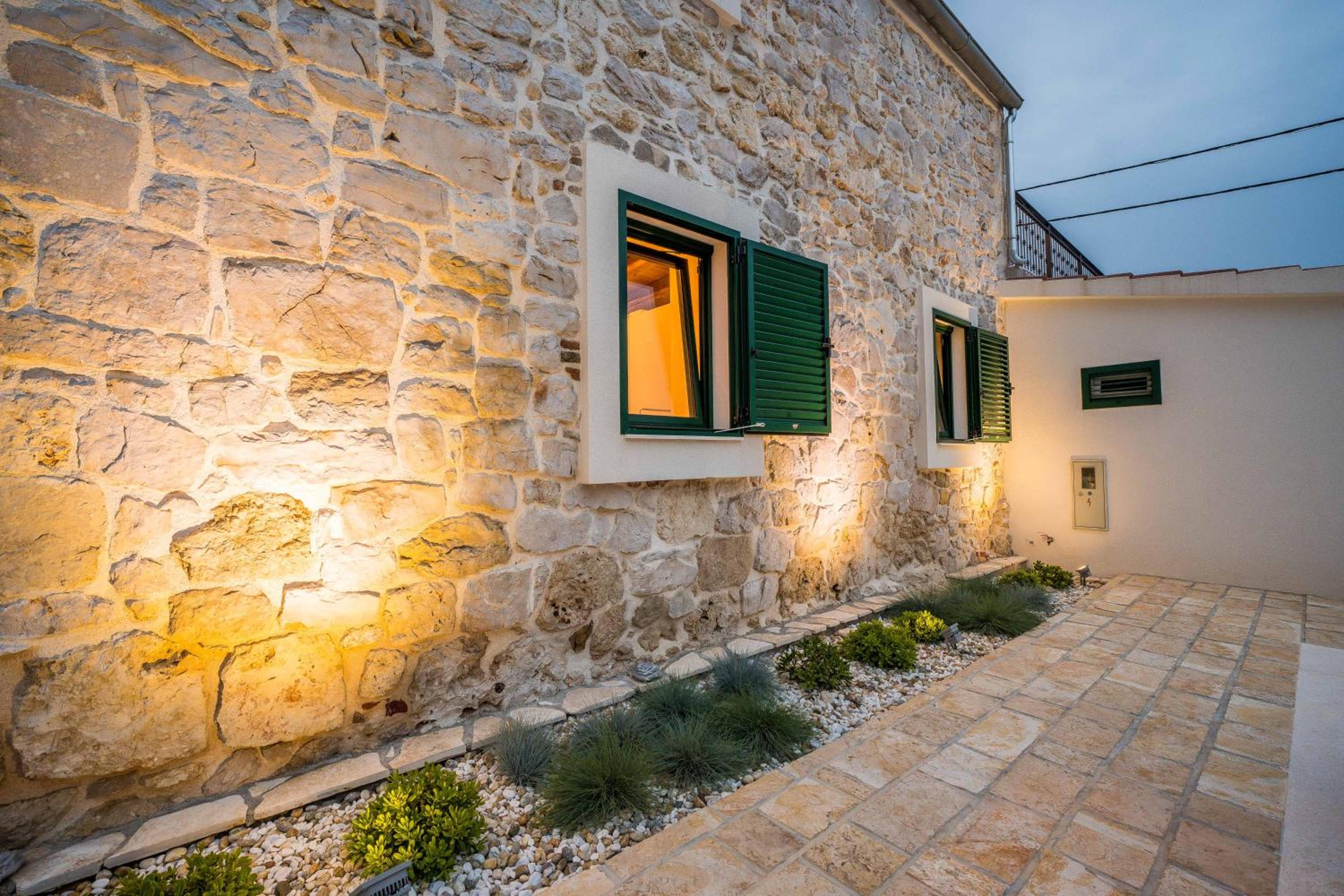 Hotel Stone House Luna - Image 1