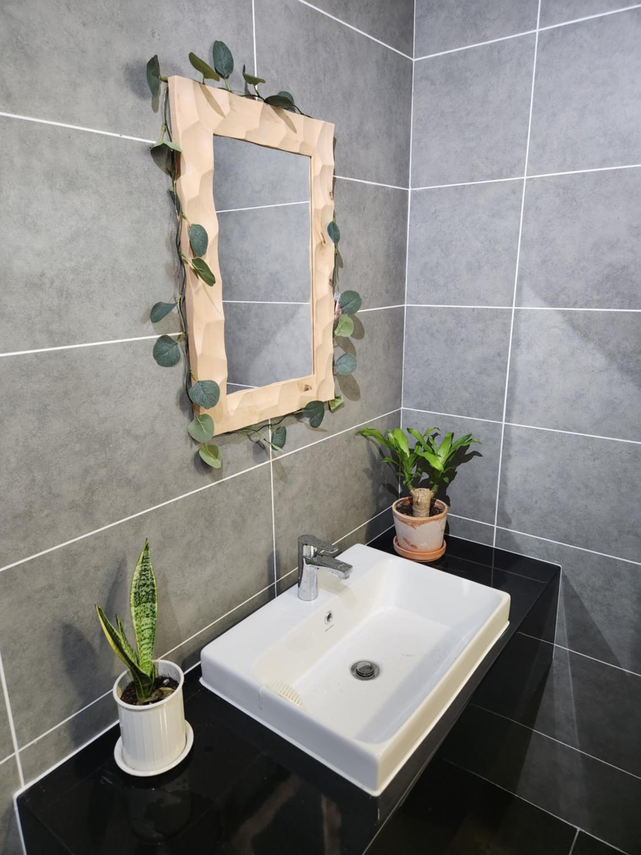 Unique Boho Style Condo with NETFLIX for up to 5PAX - Enjoy Mountain View while swimming at the Infinity Pool & Natural Hotspring Pool, 2mins walk to the L photo 5