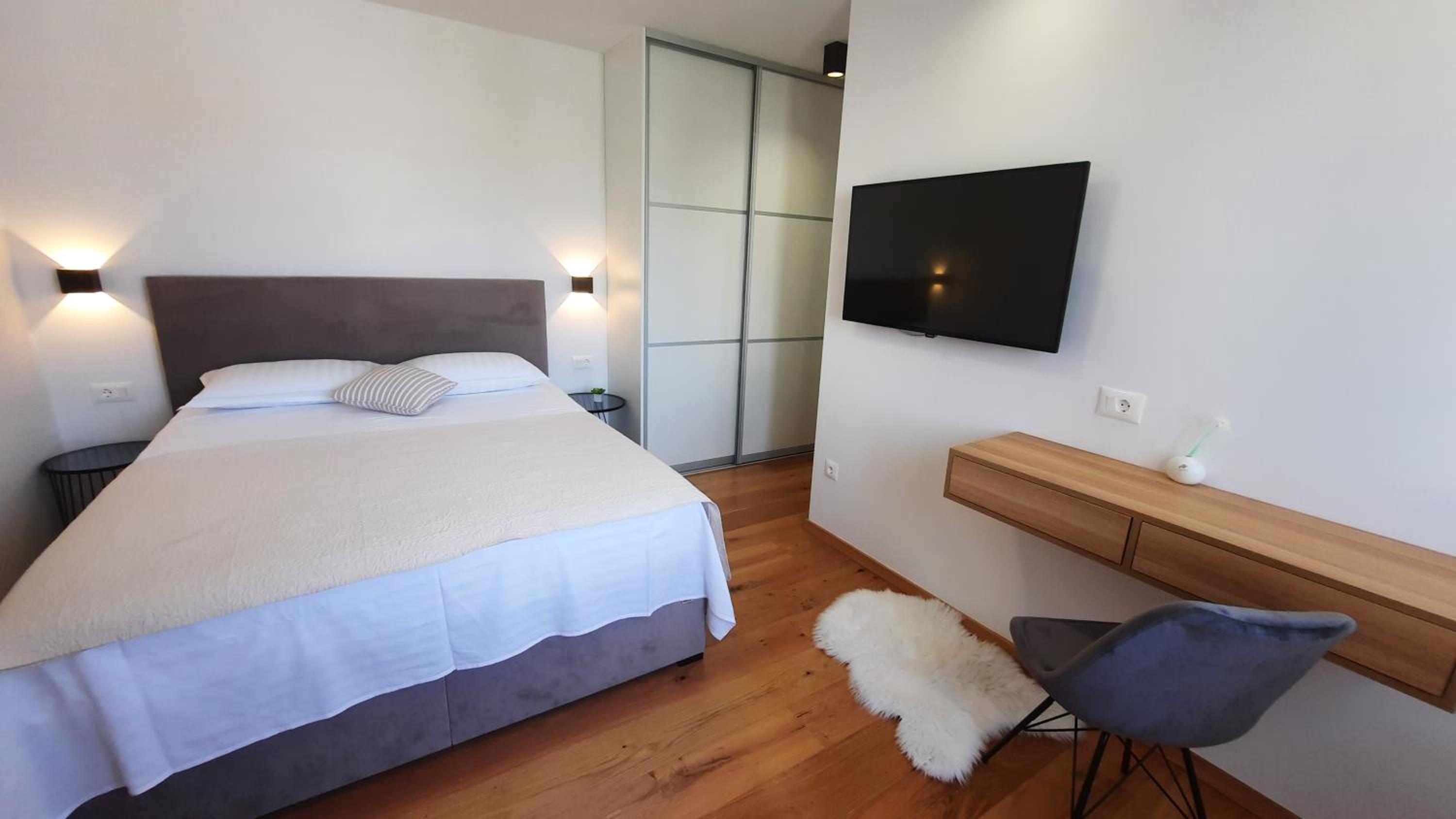 Luxury Apartments Marina View