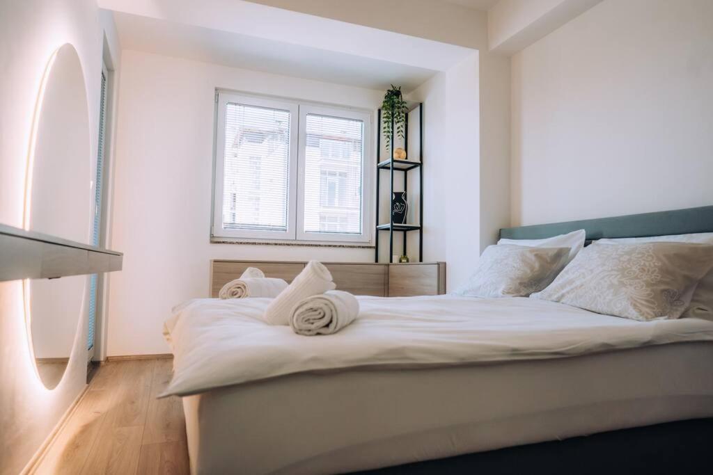 The White Lotus Apartment view 3