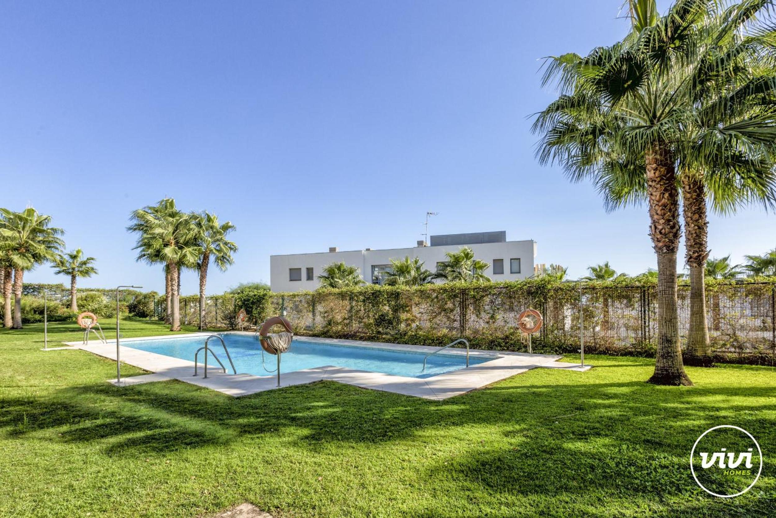 ViVi Homes - Casa Ferli Marbella Pool, Garden, Golf & Sea View