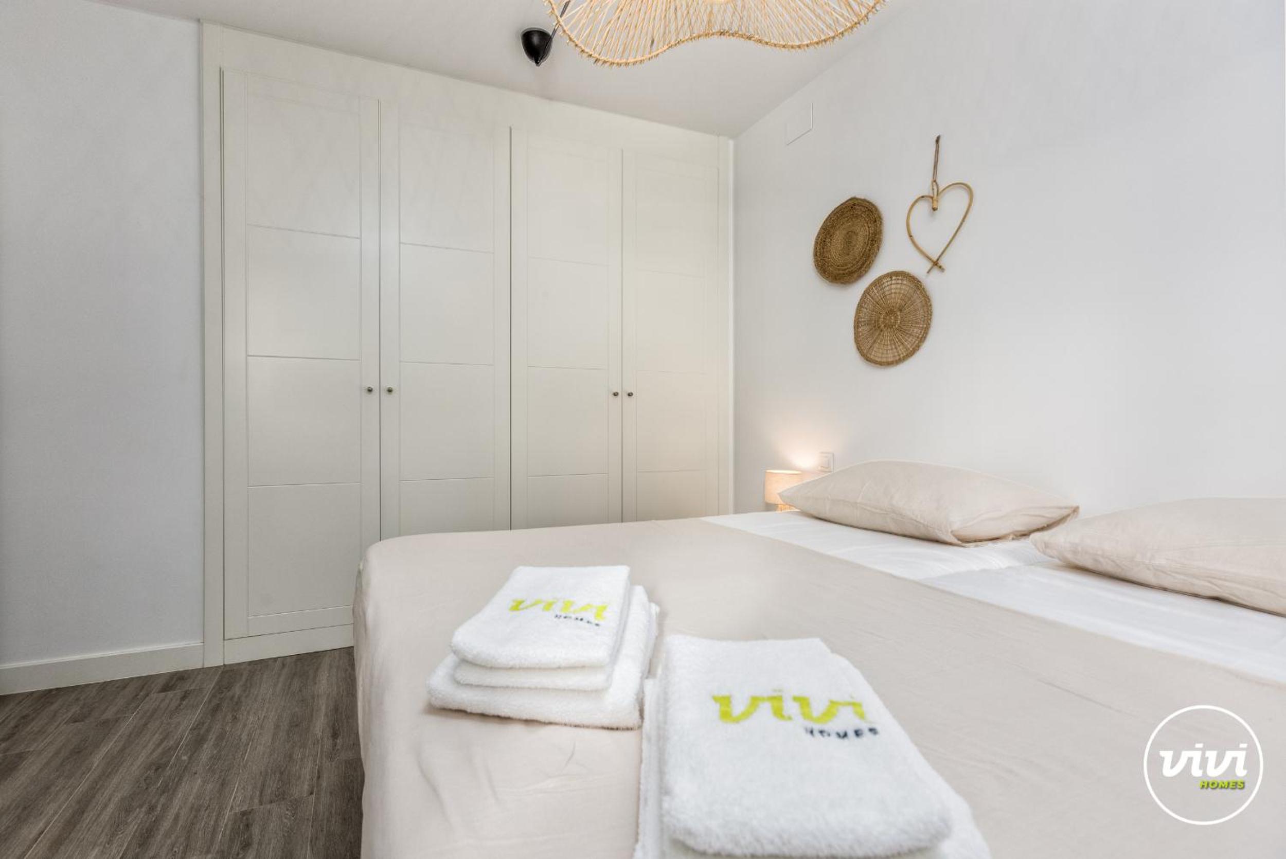 ViVi Homes - Casa Ferli Marbella Pool, Garden, Golf & Sea View