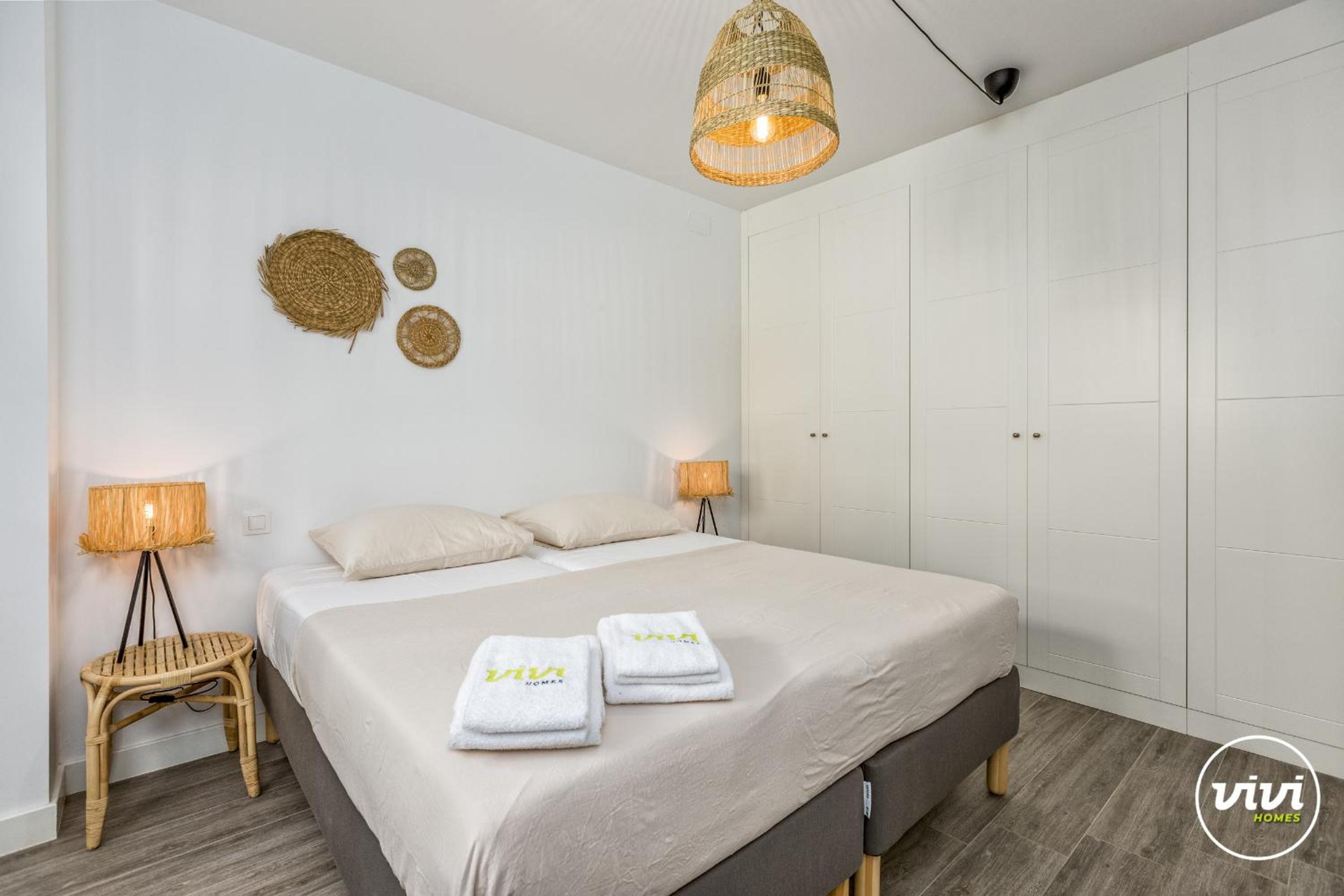 ViVi Homes - Casa Ferli Marbella Pool, Garden, Golf & Sea View
