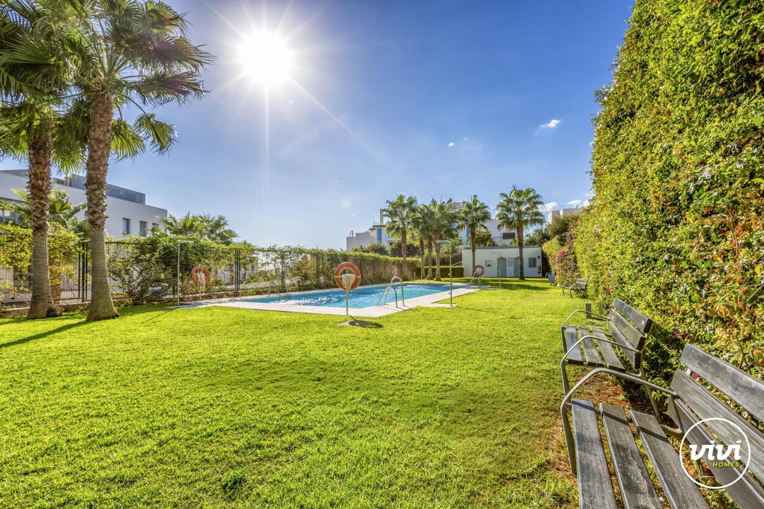 ViVi Homes - Casa Ferli Marbella Pool, Garden, Golf & Sea View