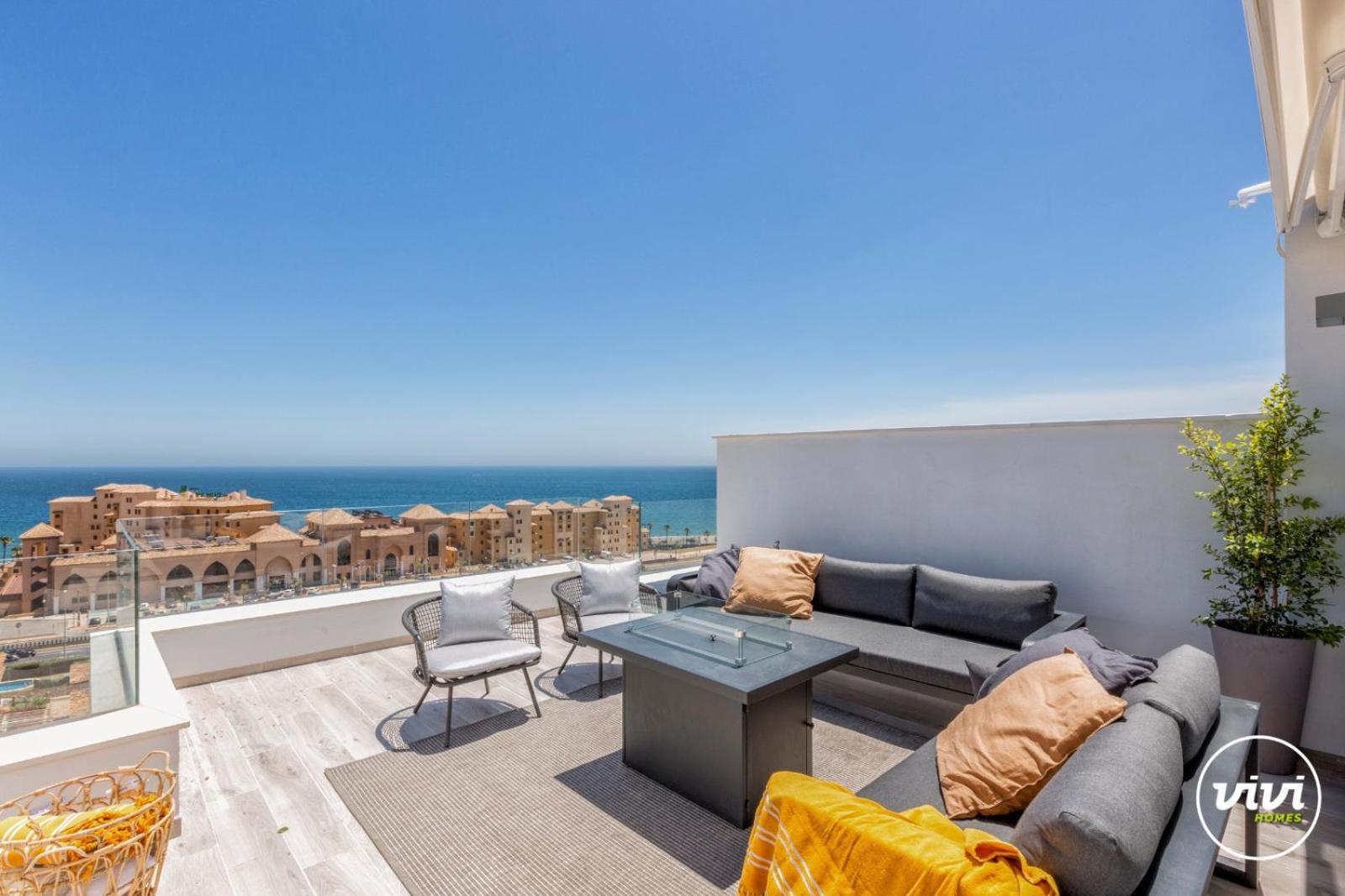 ViVi Homes -Zumo Pool, Gym & Sea View