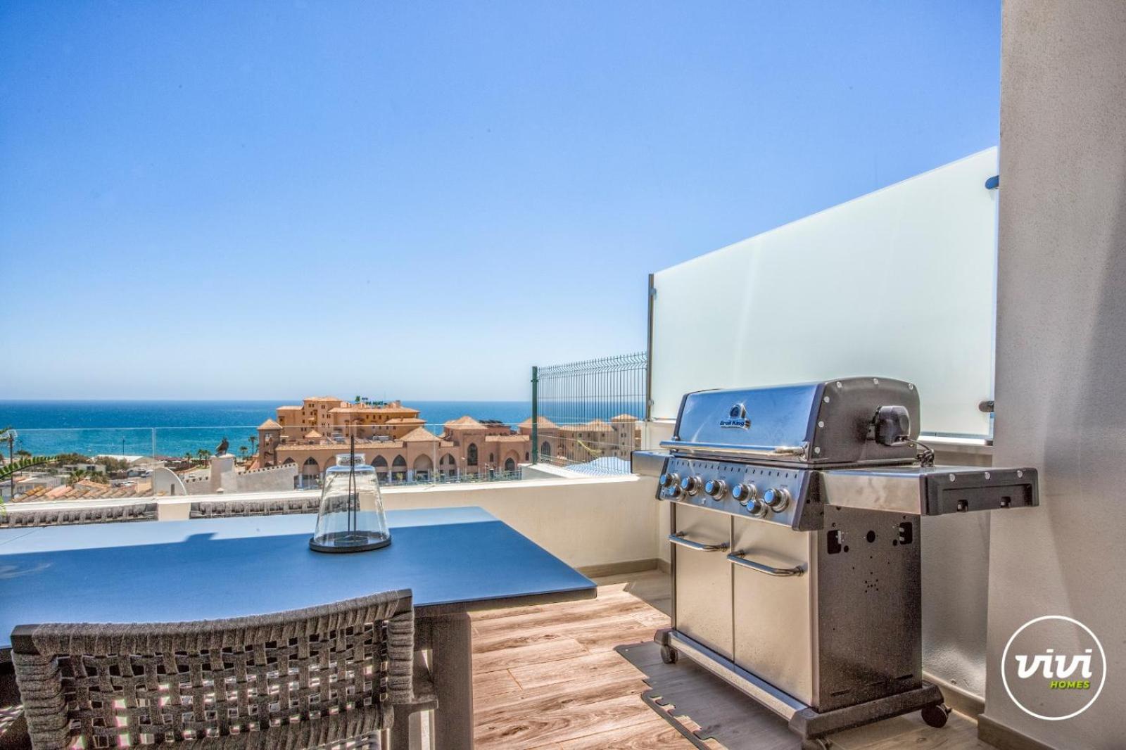 ViVi Homes -Zumo Pool, Gym & Sea View