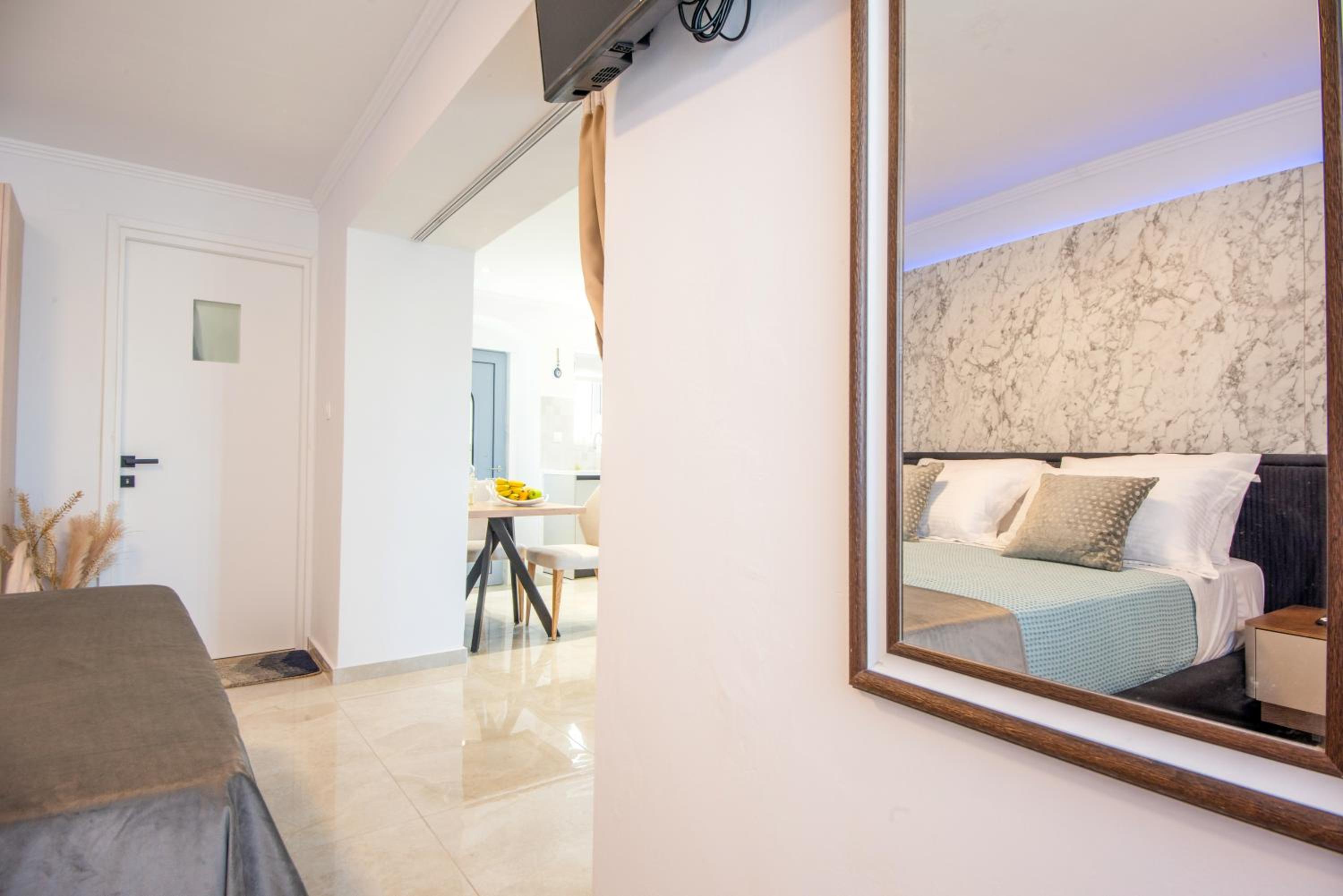 Solomon Premium House