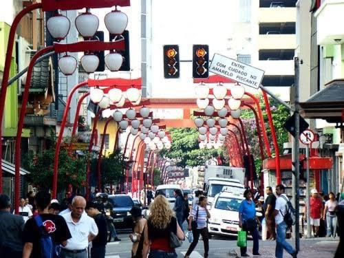 Apartamento para pessoas de família ou a negócio, Ap Grande 3 quartos no Brás próximo igreja Mundial,mercado municipal, 25 de março, templo Salomão, metro 