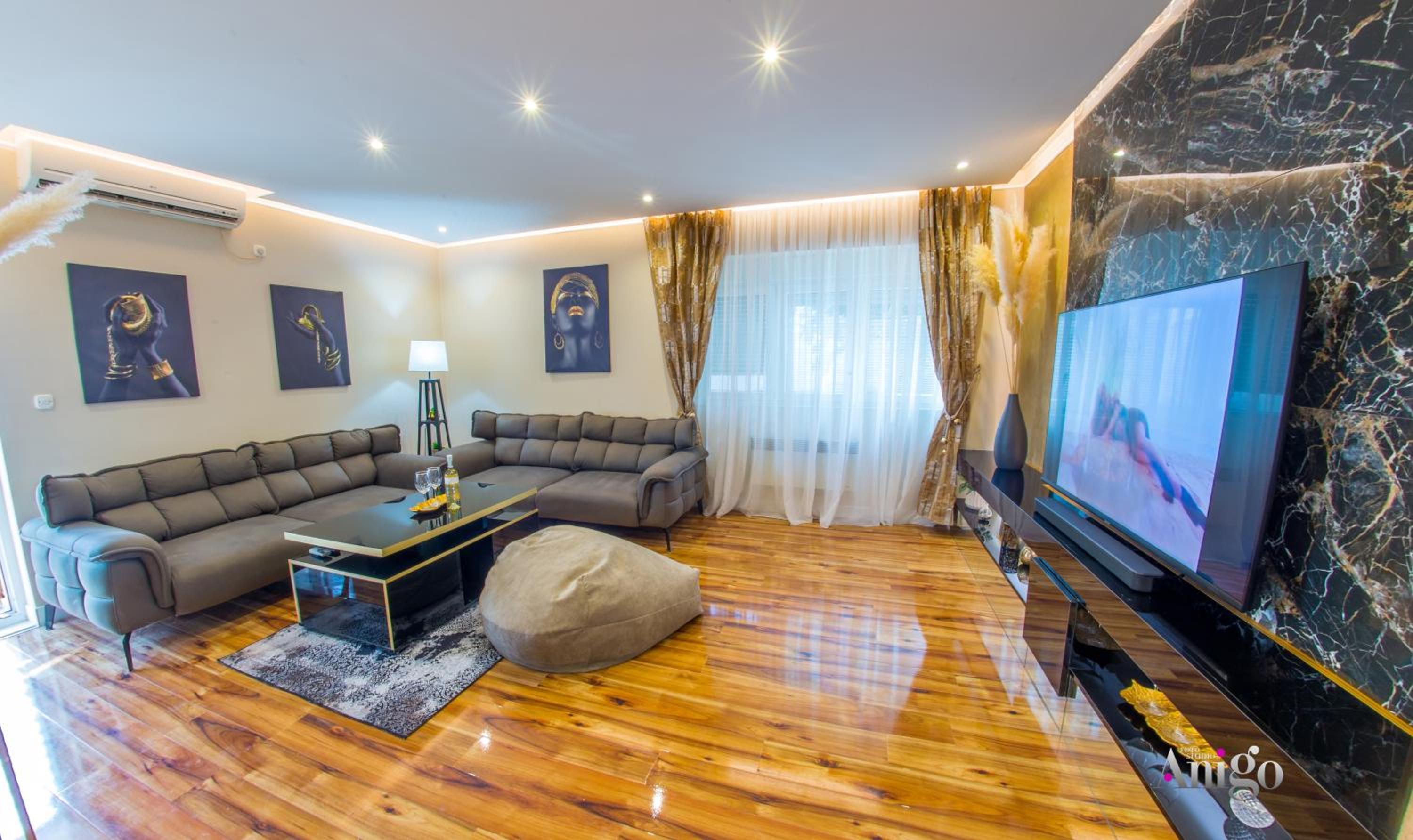Luxury Apartment Black and Gold