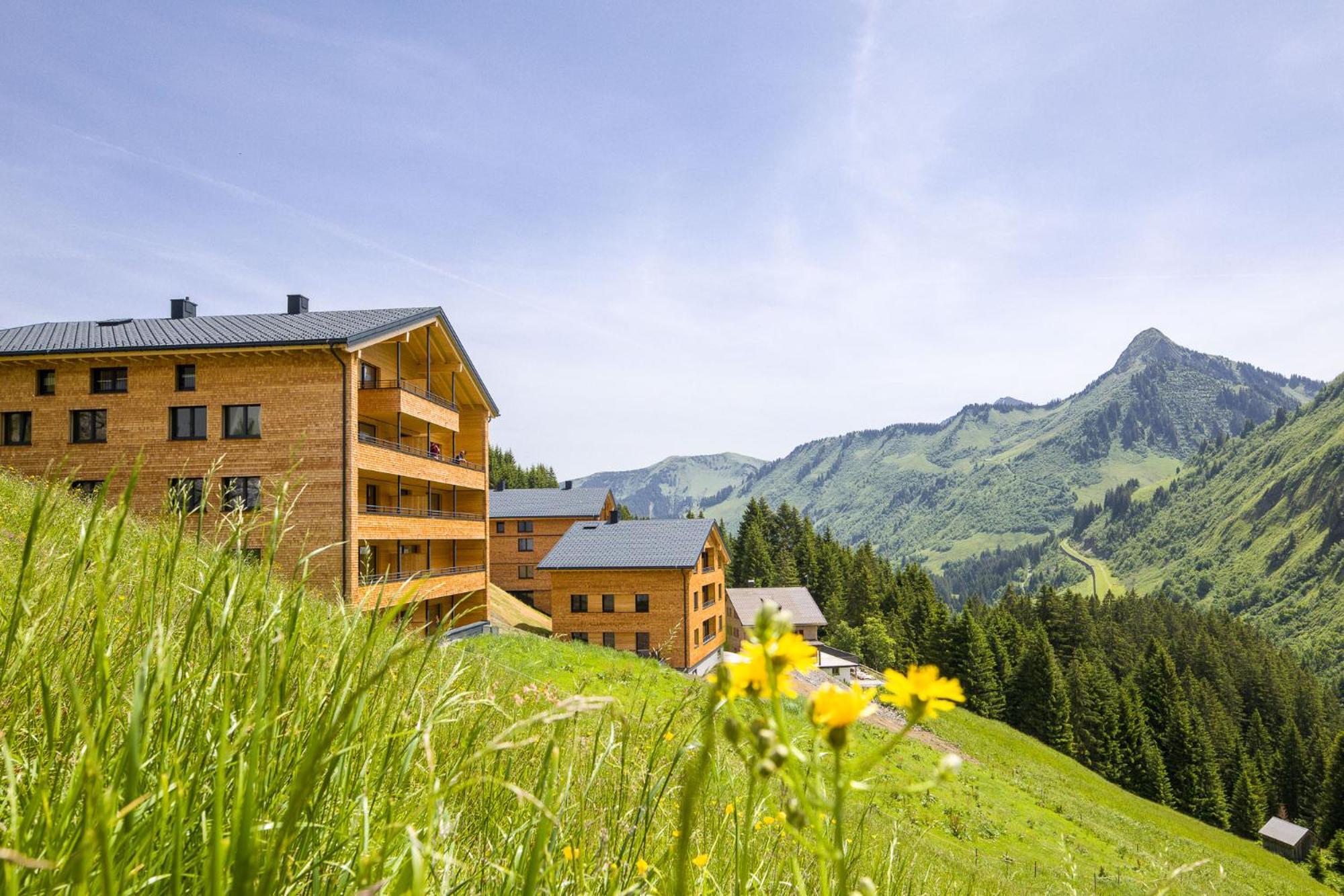 Alpenstolz Damüls Haus 2 - Stilvoll urlauben in den Bergen