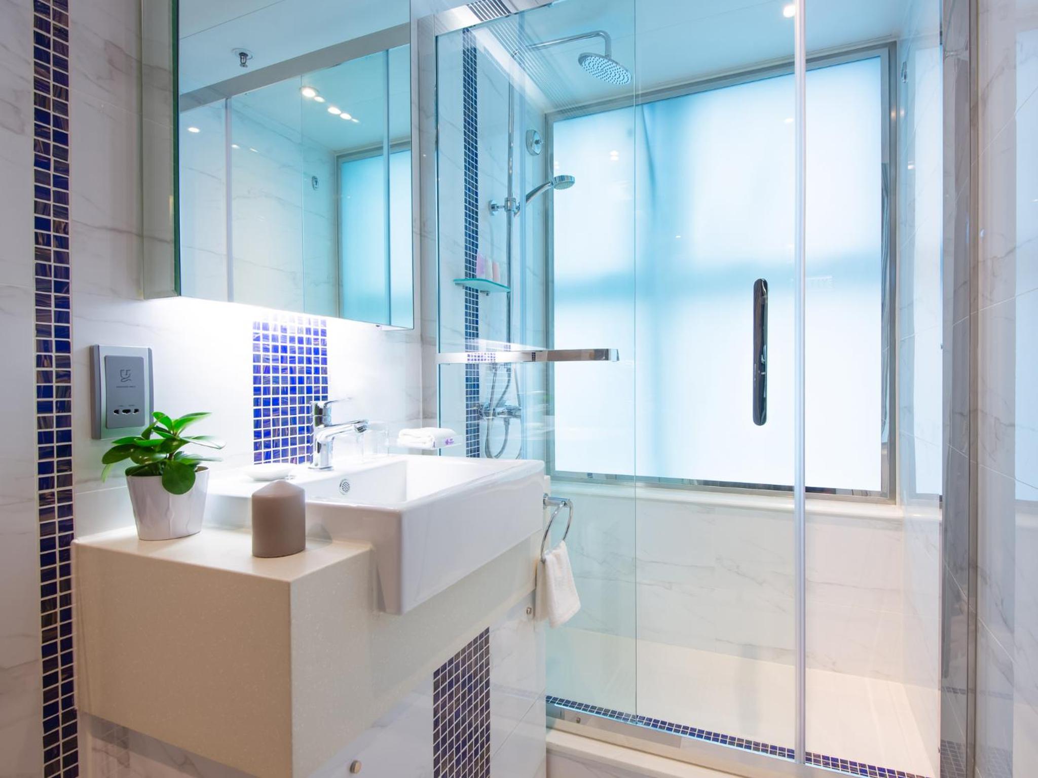 The Bauhinia Hotel - Tsim Sha Tsui