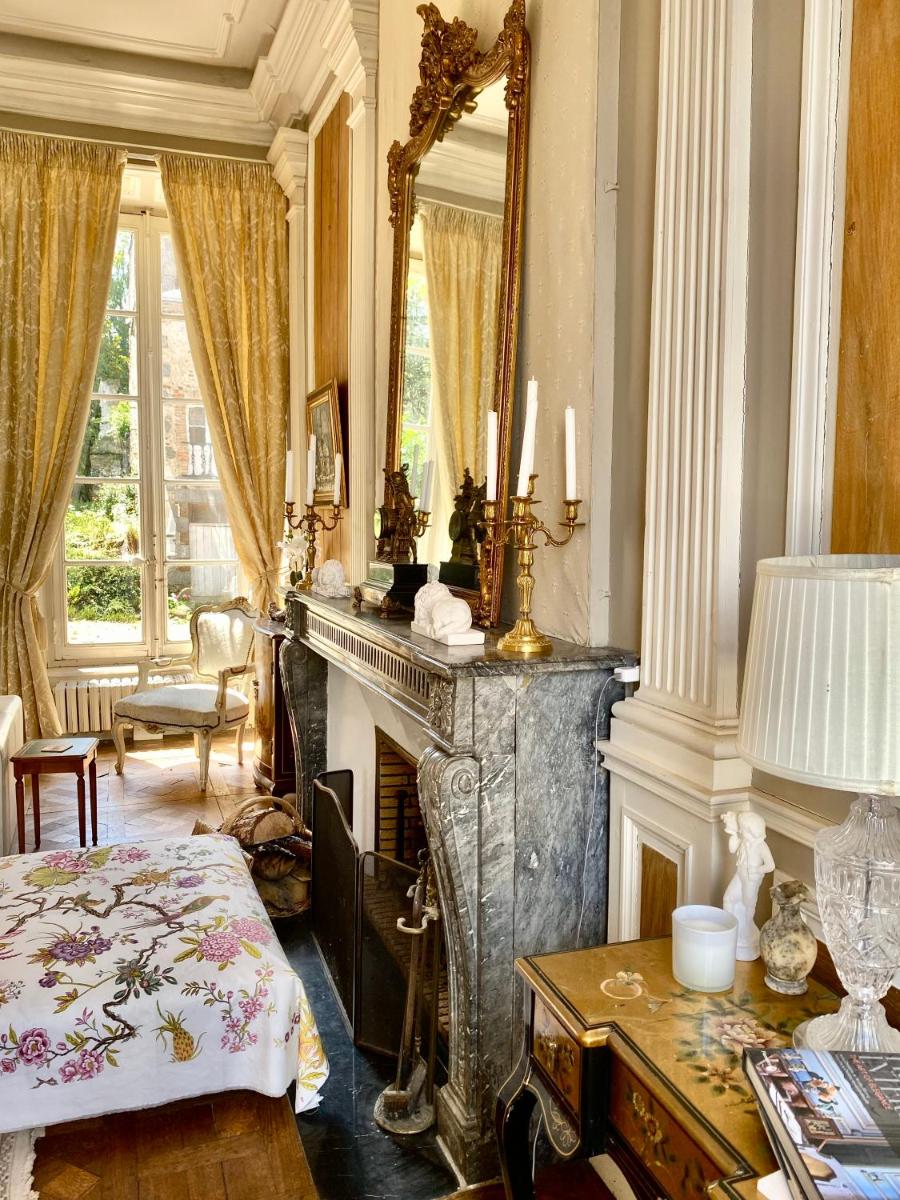 L'Hotel de Hercé Chambre d'Hote view 4
