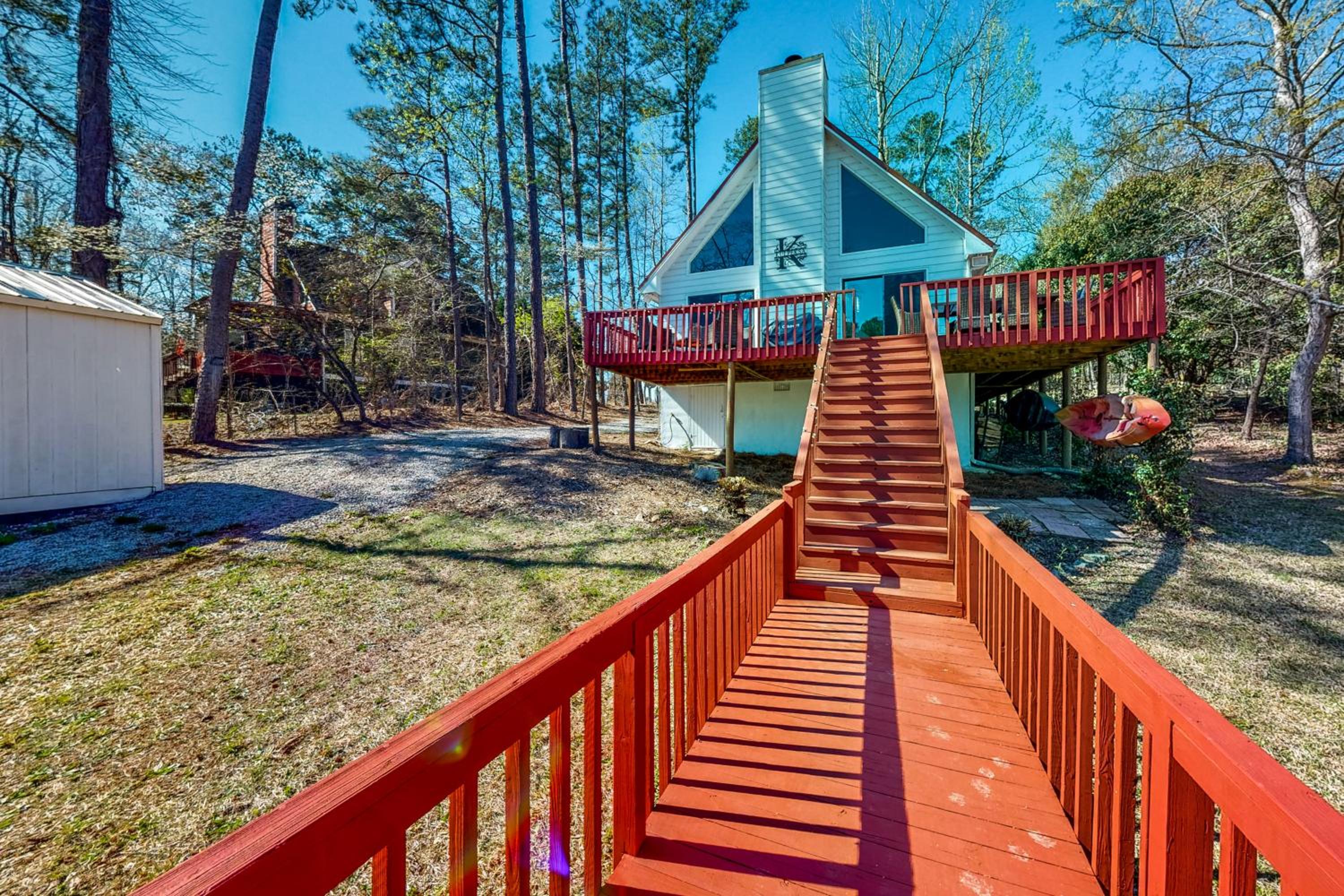 Lakefront Eatonton Haven with Dock Bring Your Boat!