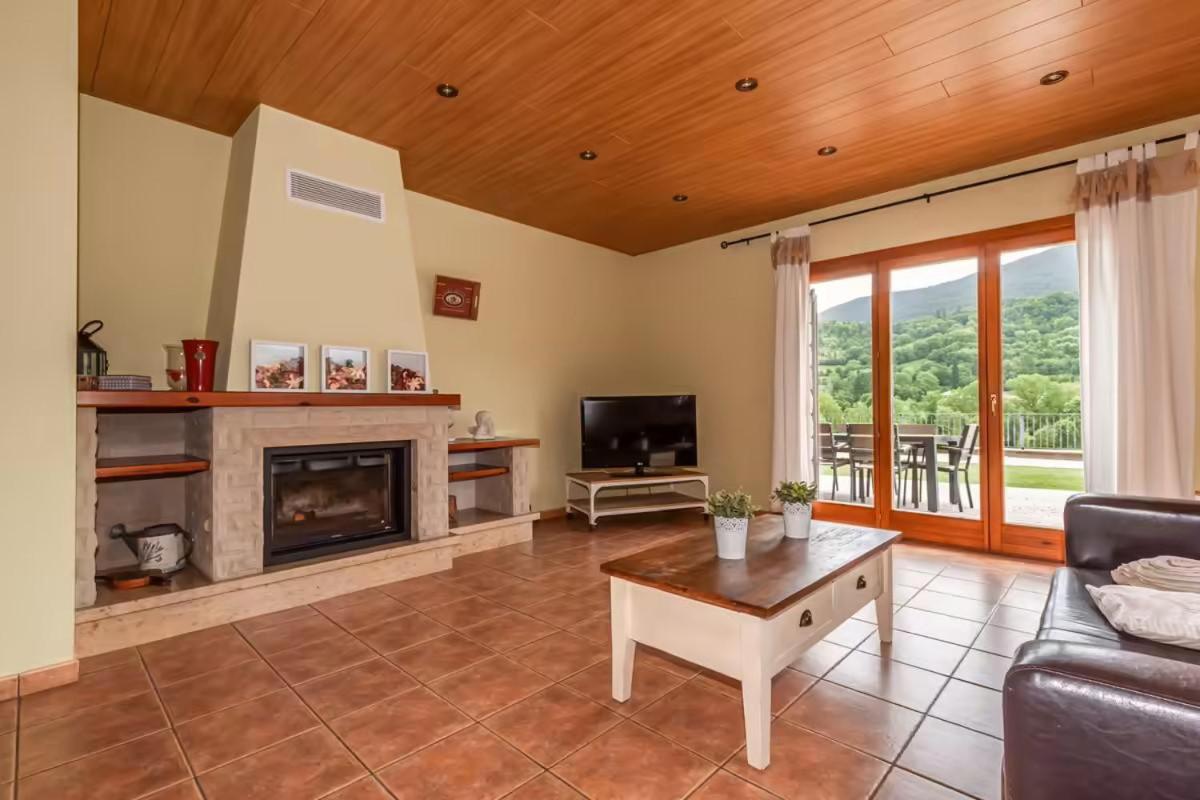 Casa ideal para 10 personas con amplia terraza y vistas