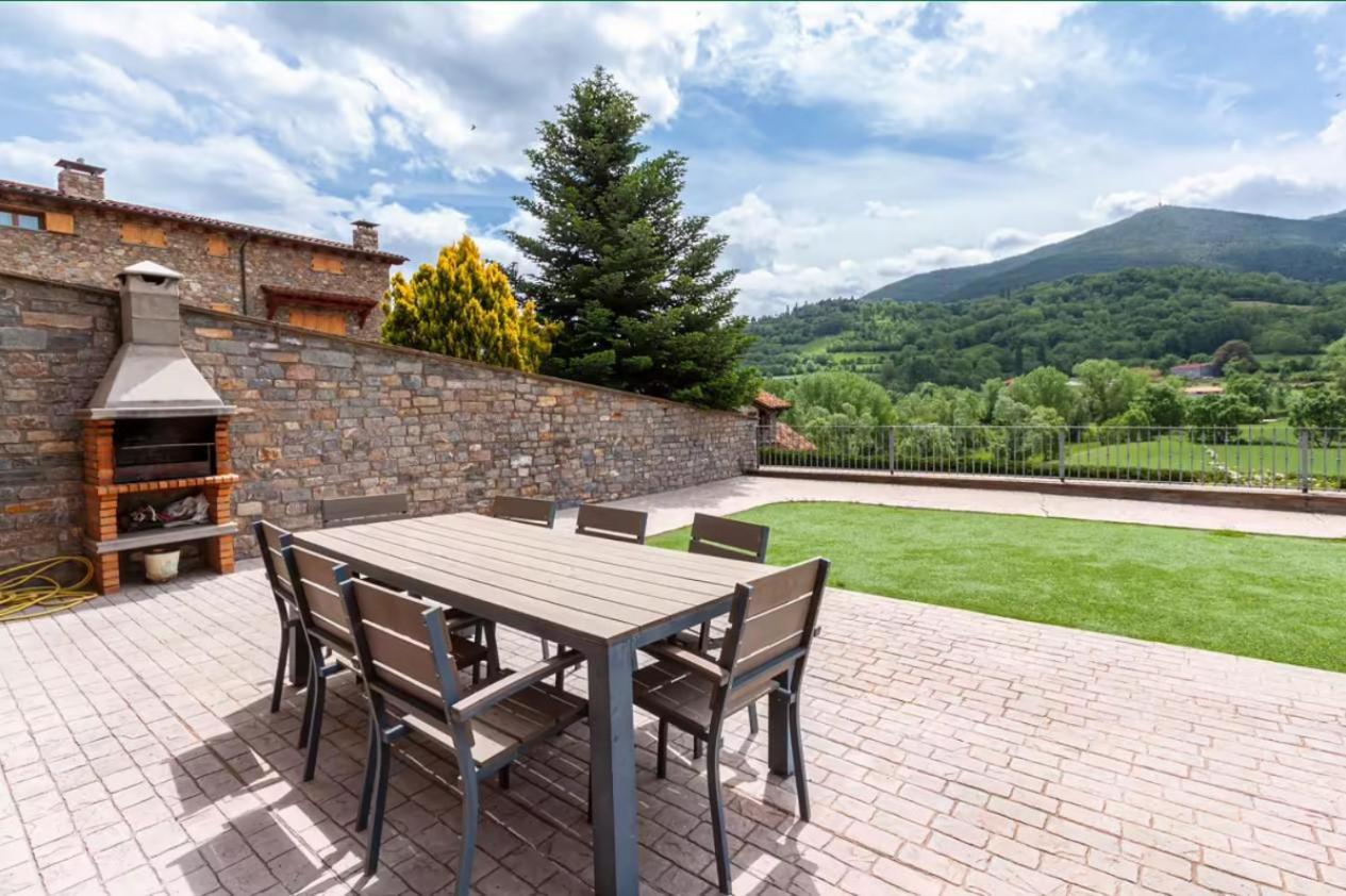 Casa ideal para 10 personas con amplia terraza y vistas