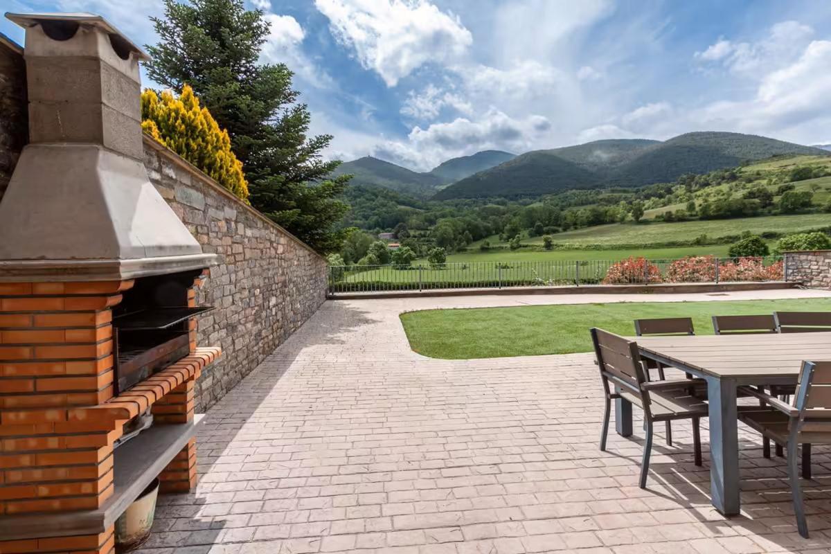Casa ideal para 10 personas con amplia terraza y vistas