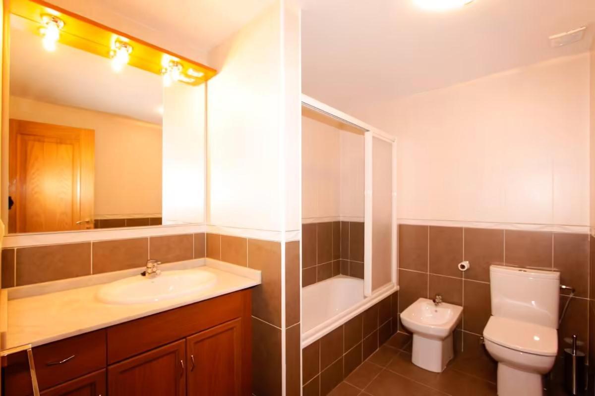 Casa ideal para 10 personas con amplia terraza y vistas