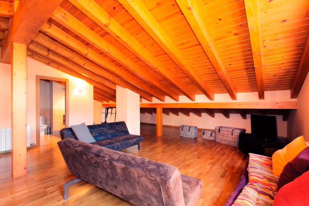 Casa ideal para 10 personas con amplia terraza y vistas