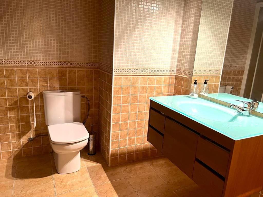Casa ideal para 10 personas con amplia terraza y vistas