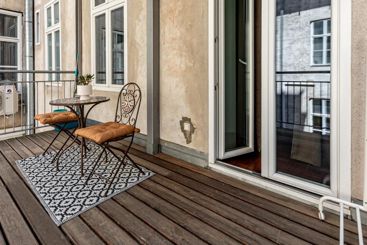 Vienna Apartment 1010