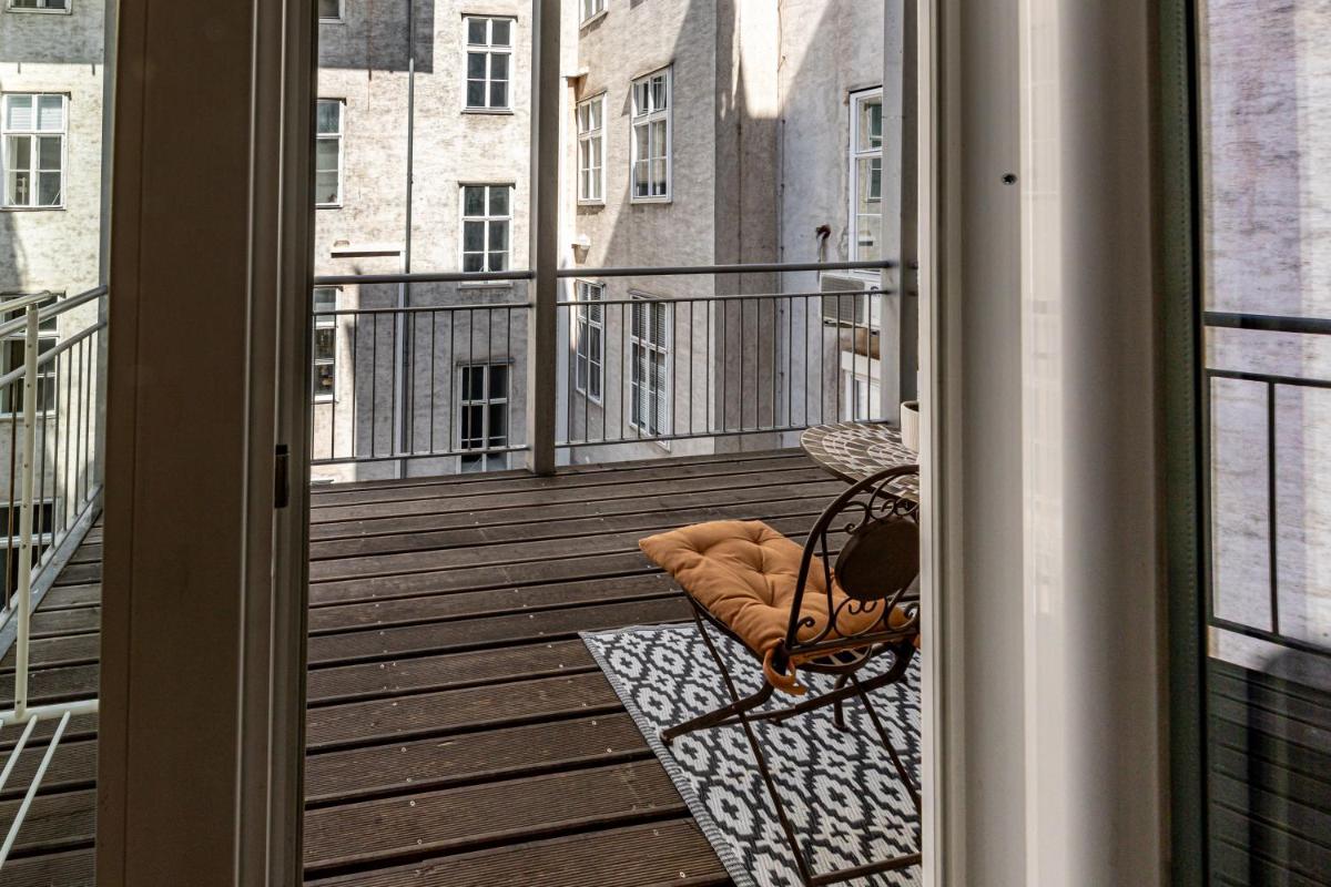 Vienna Apartment 1010