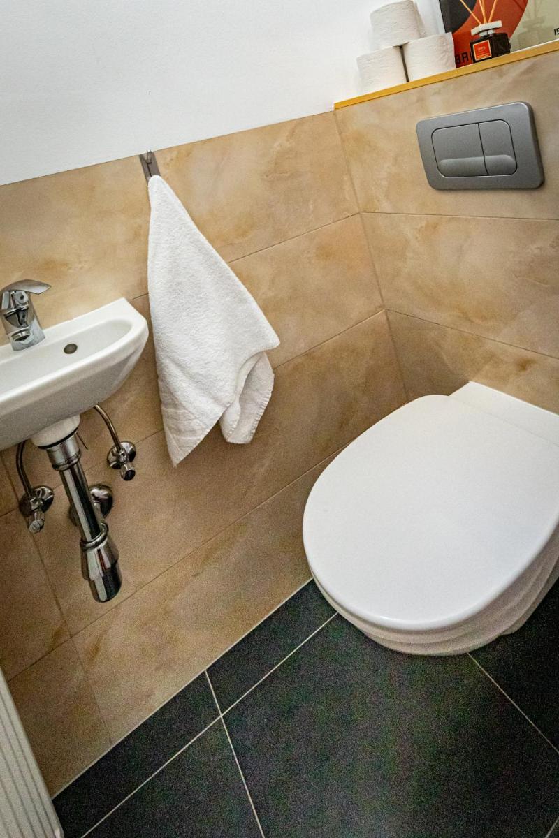 Vienna Apartment 1010