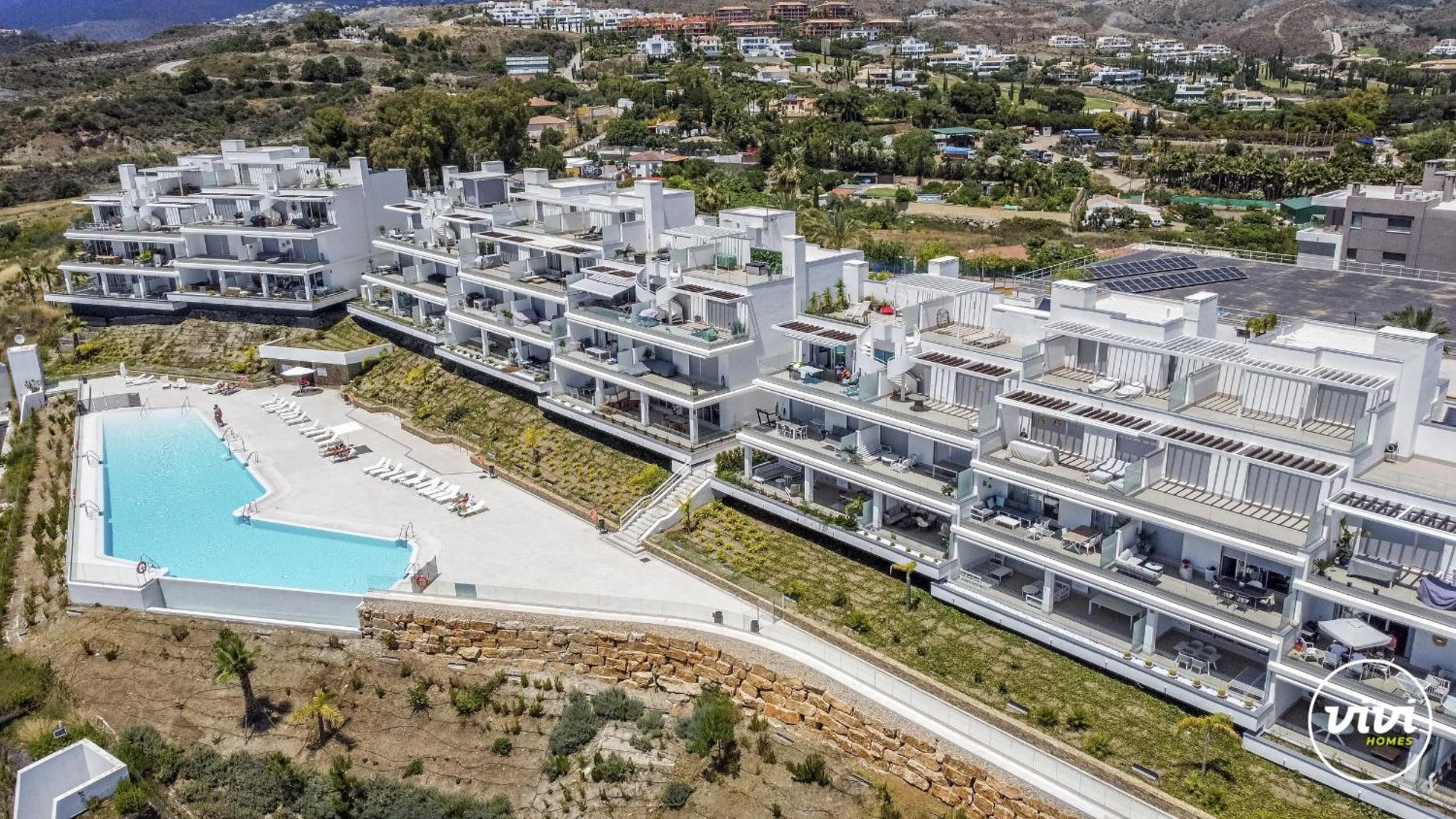 ViVi Homes - Sonrisa Pool, Terrace, Golf & Beach
