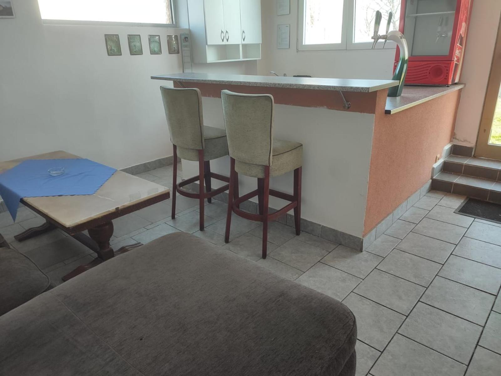 Soukromé pokoje s klubovnou a zahradou