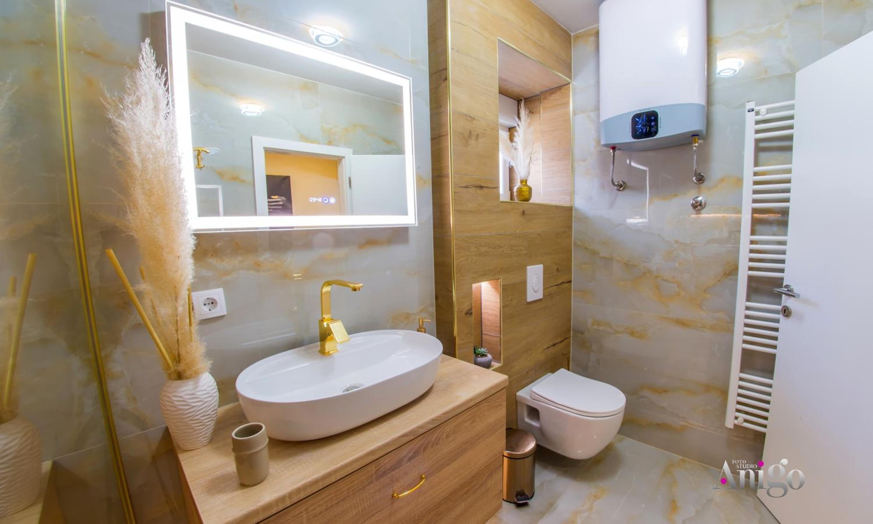 Luxury Apartment Black and Gold